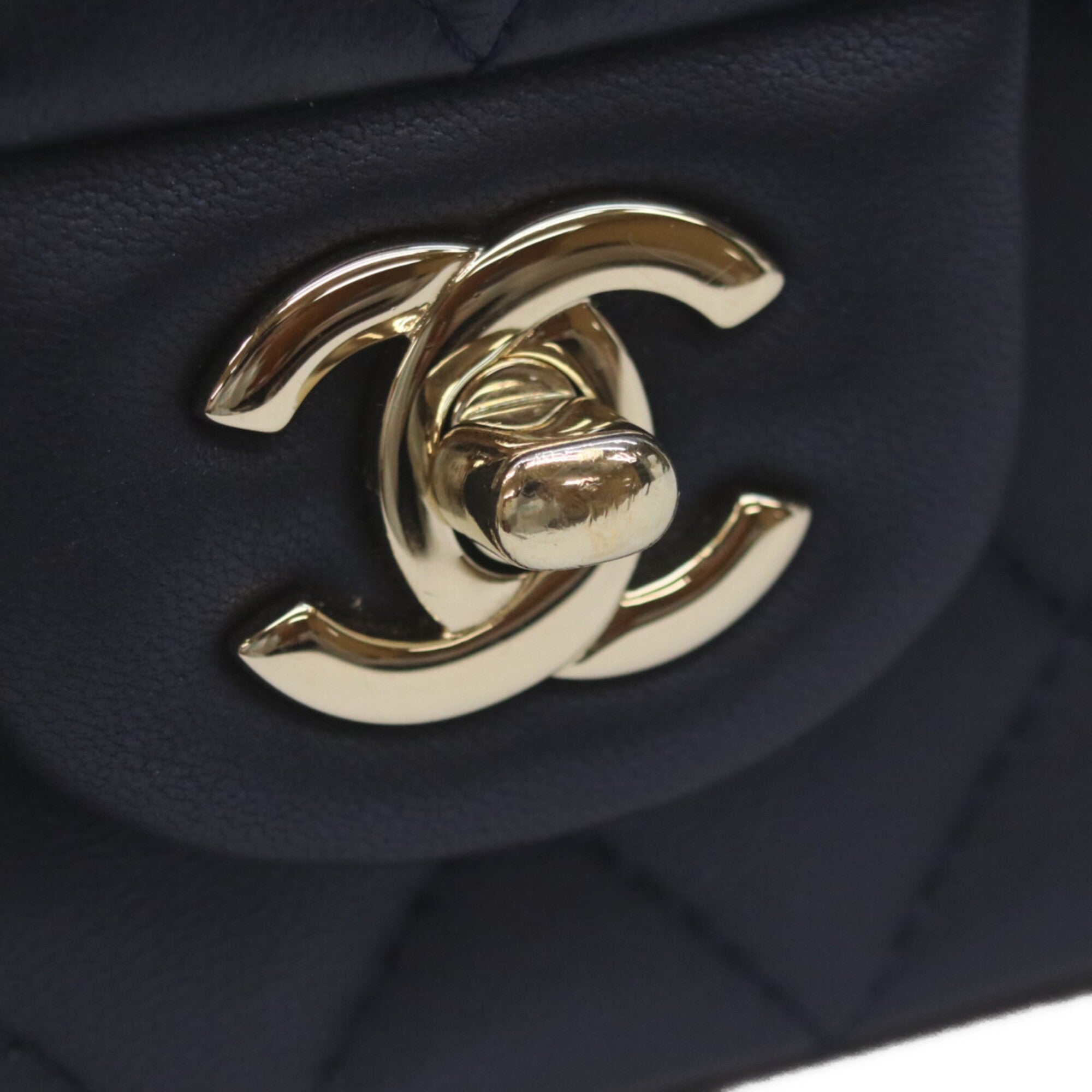 Chanel Matelasse Navy Leather Shoulder Bag (Pre-Owned)