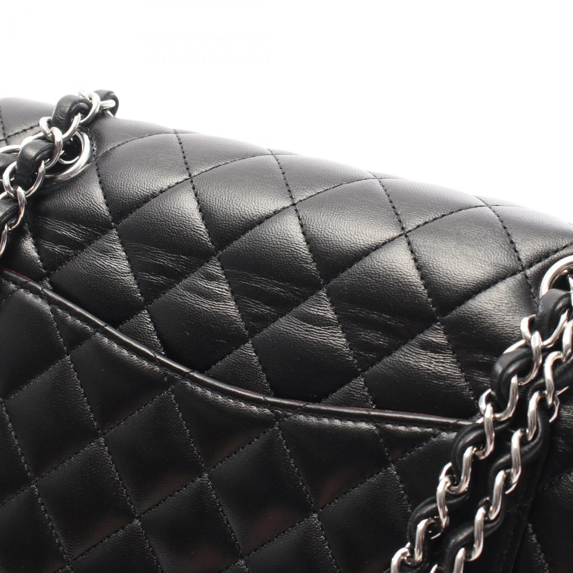 Chanel Black Leather Handbag Shoulder Bag (Pre-Owned)