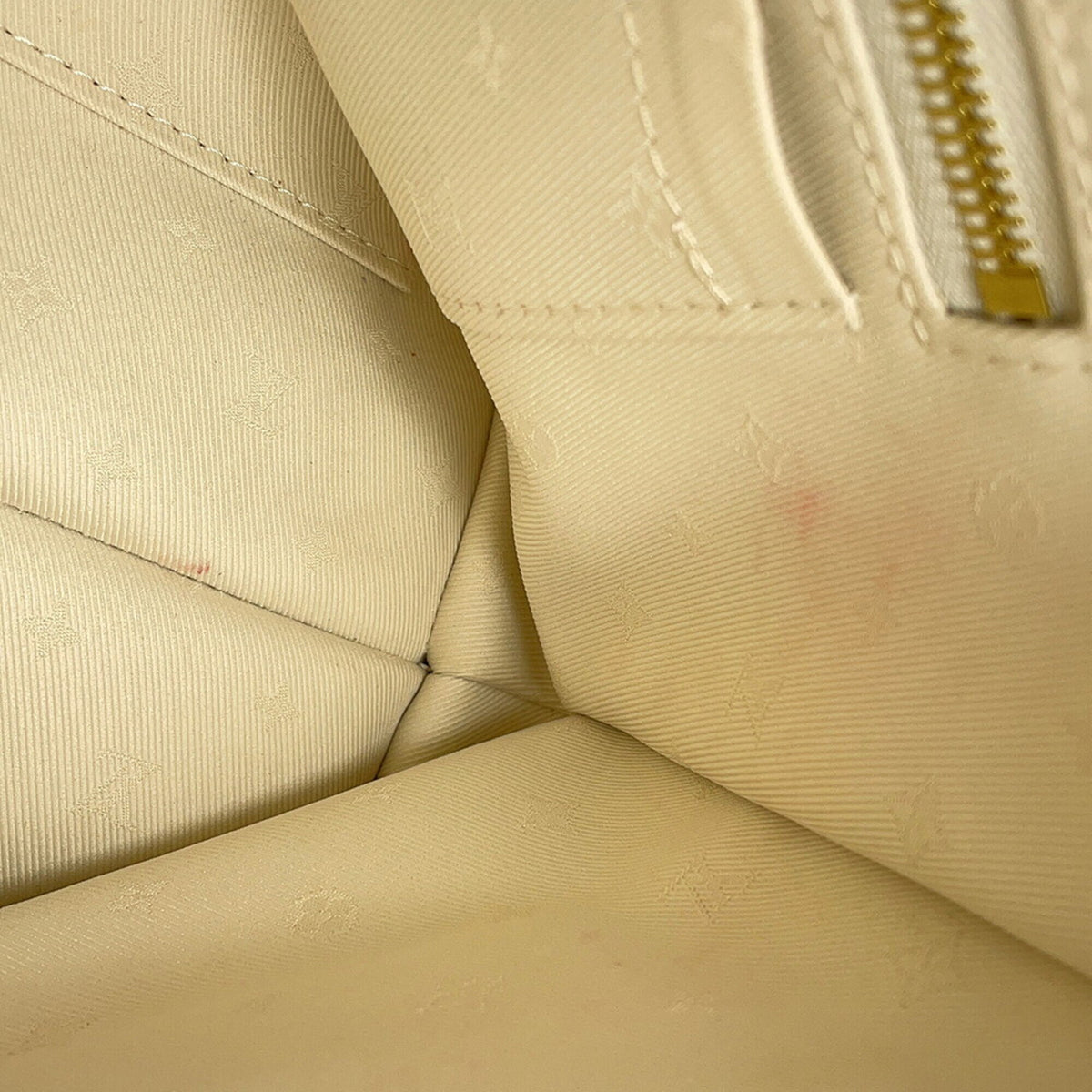 Louis Vuitton Monogram Off-White Or Monogram Handbag Pouch Shoulder Bag (Pre-Owned)