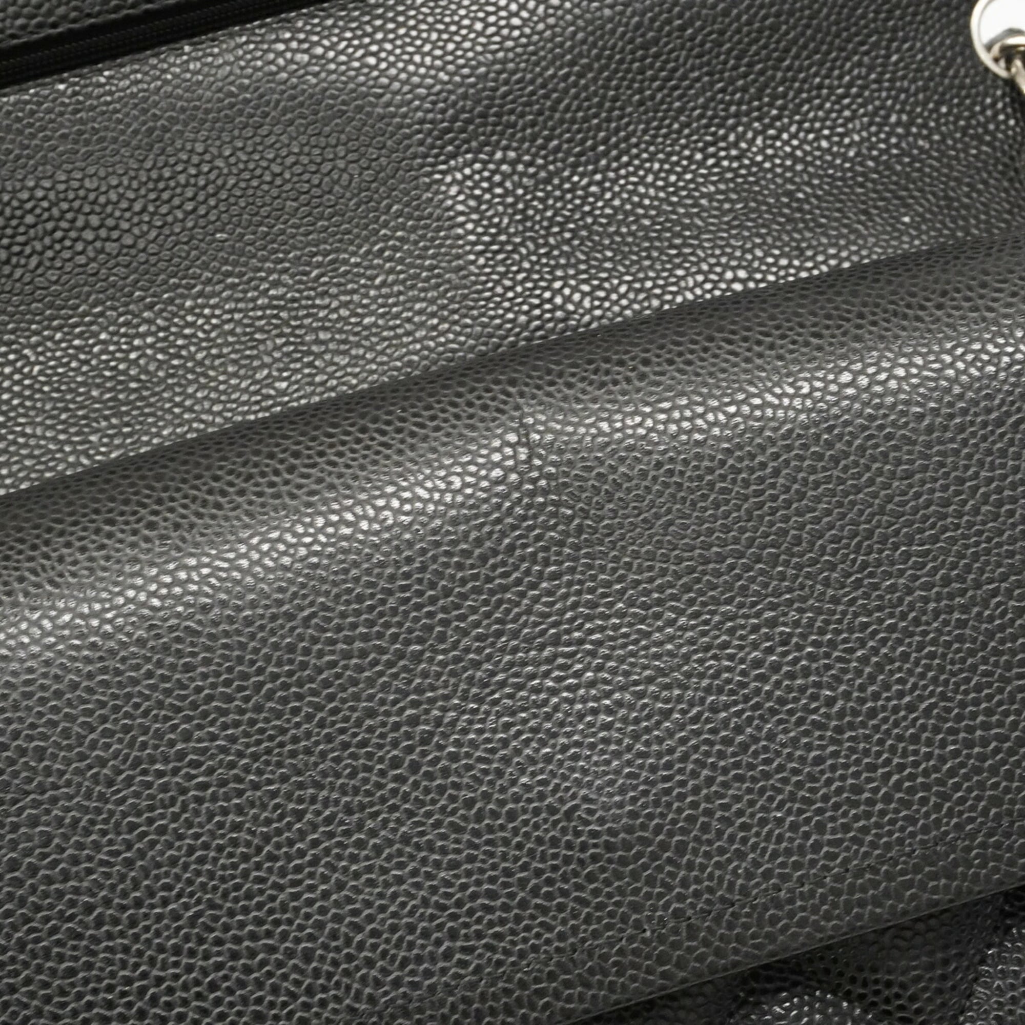 Chanel Black Grained Calfskin Shoulder Bag (Pre-Owned)