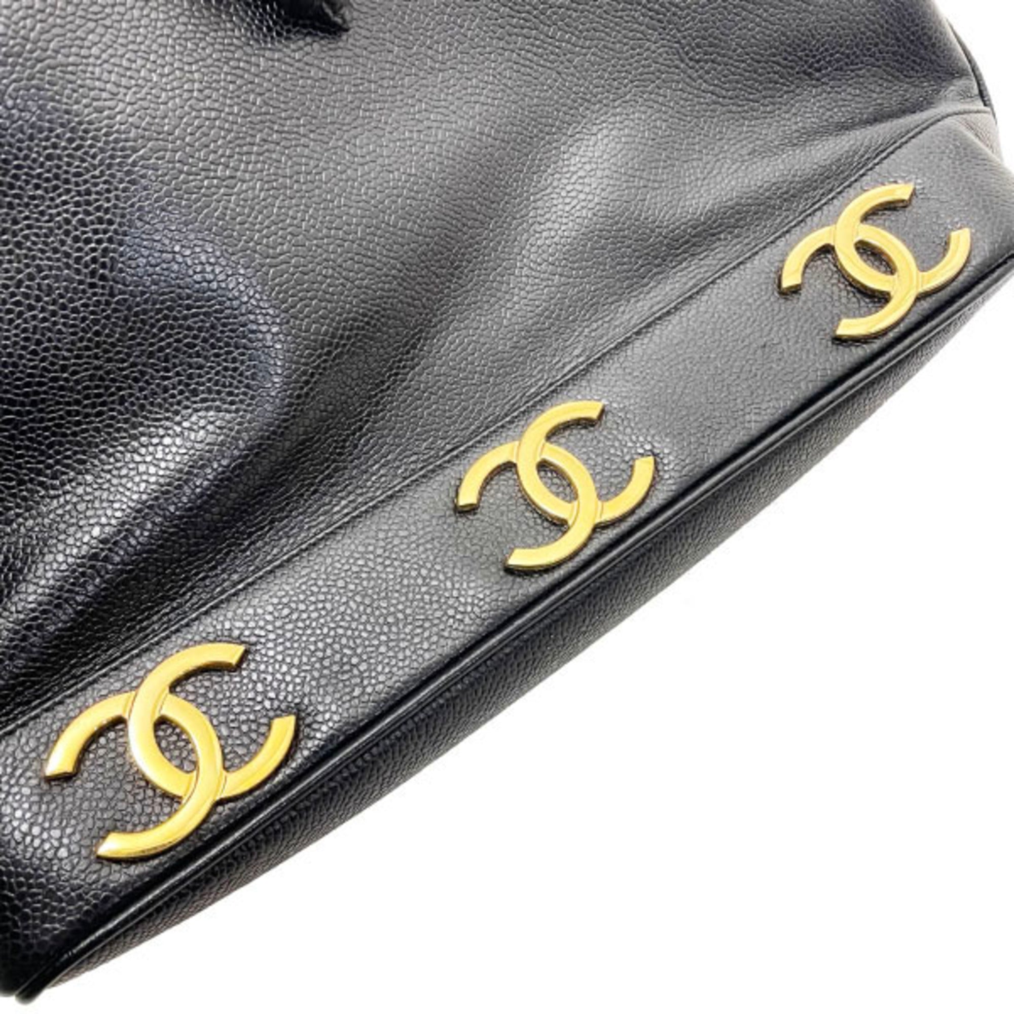 Chanel Black Grained Calfskin Shoulder Bag (Pre-Owned)