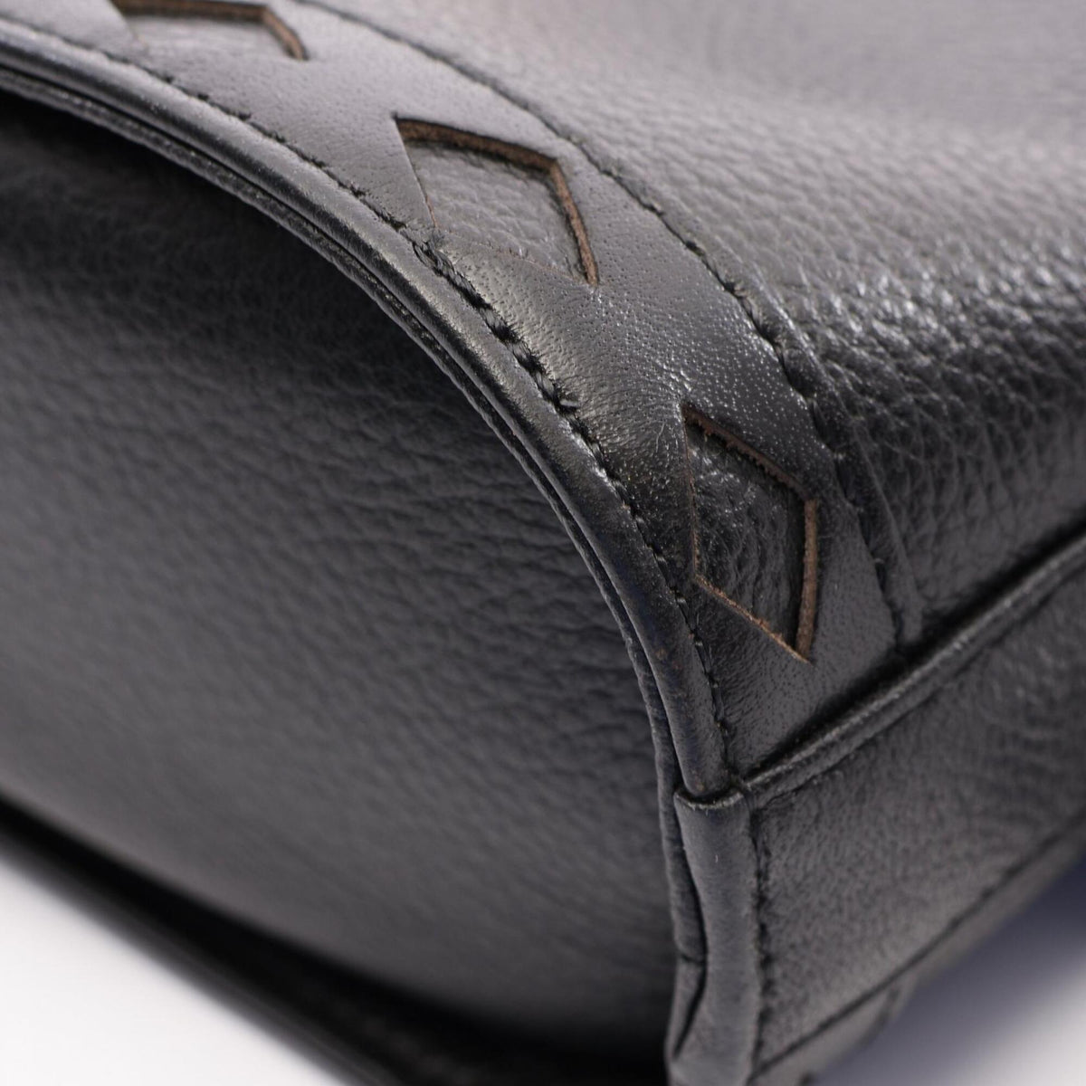 Yves Saint Laurent Black Leather Handbag Shoulder Bag (Pre-Owned)