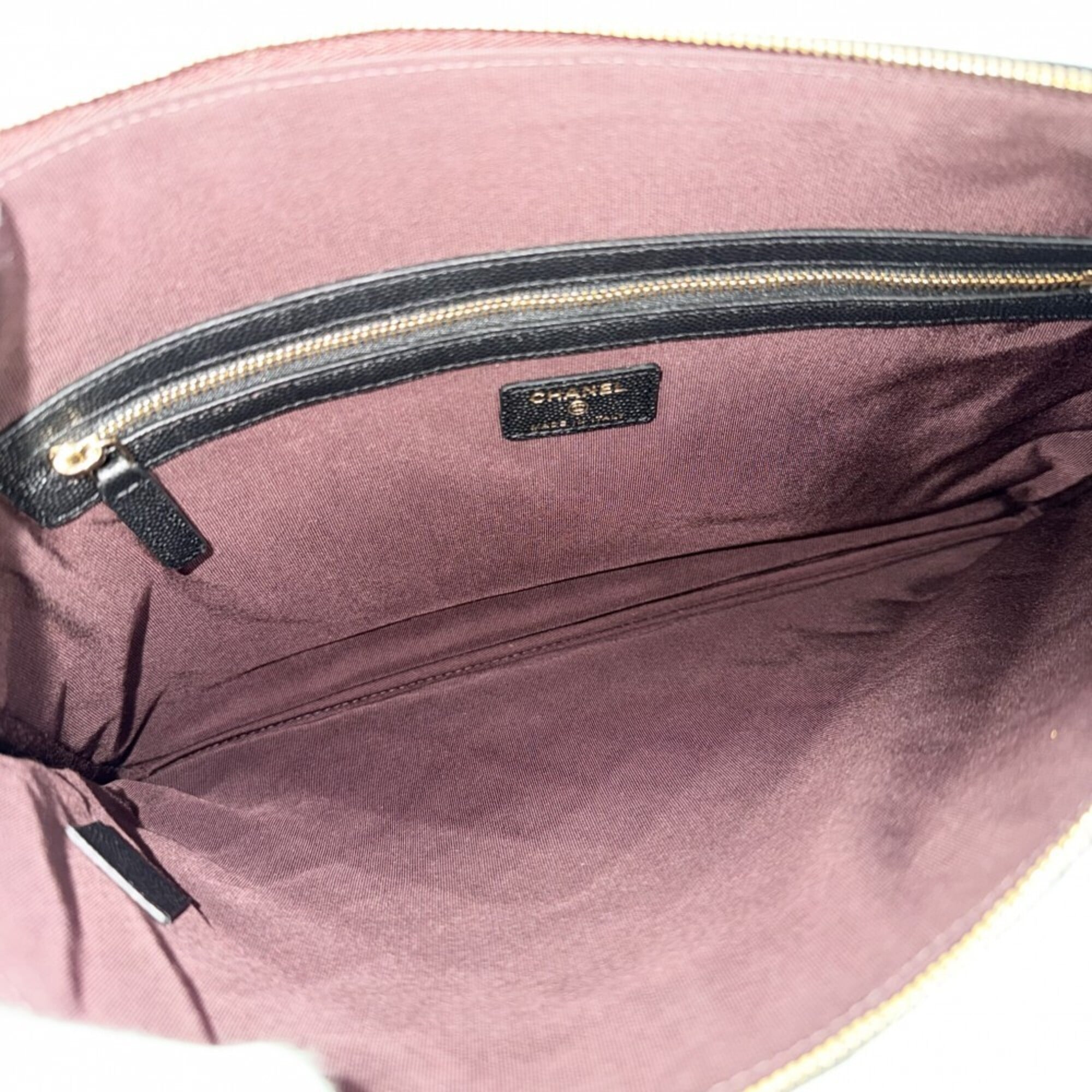 Chanel Black Grained Calfskin Clutch Bag (Pre-Owned)