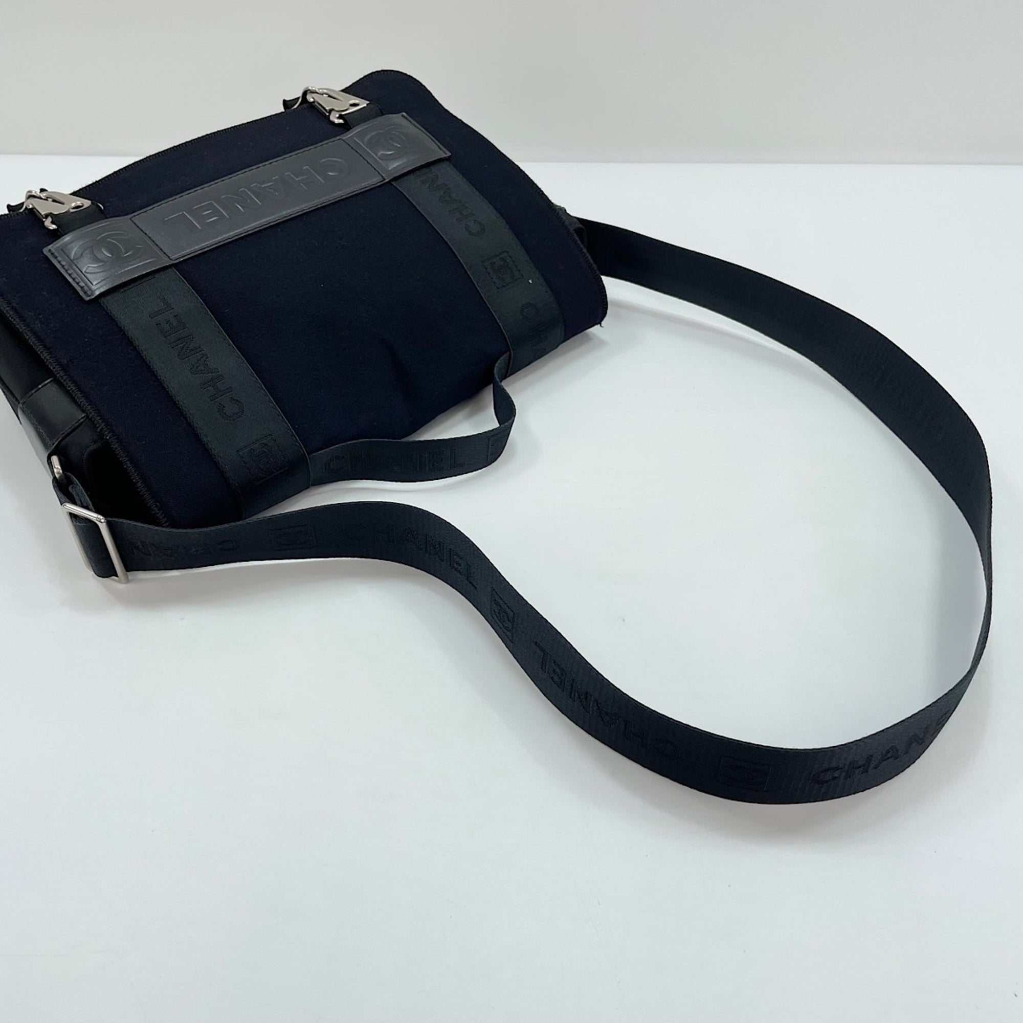 Chanel Sport Black Shoulder Bag (Pre-Owned)
