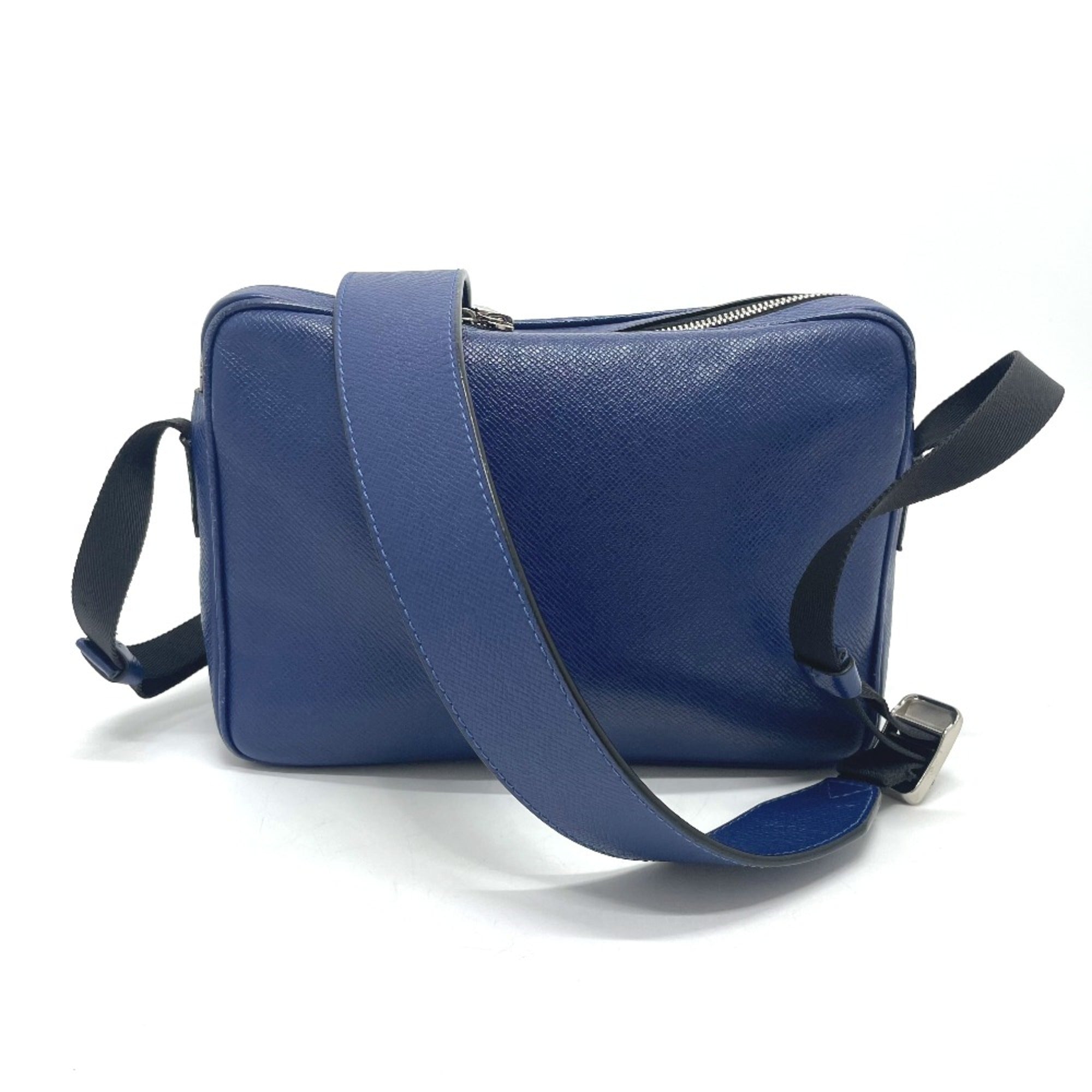 Louis Vuitton Blue Leather Shoulder Bag (Pre-Owned)