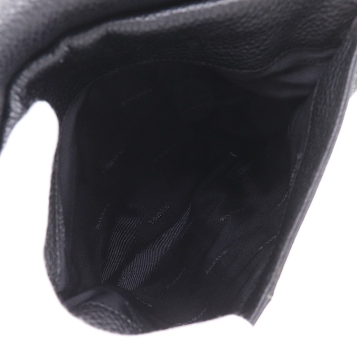 Loewe Black Leather Shoulder Bag (Pre-Owned)