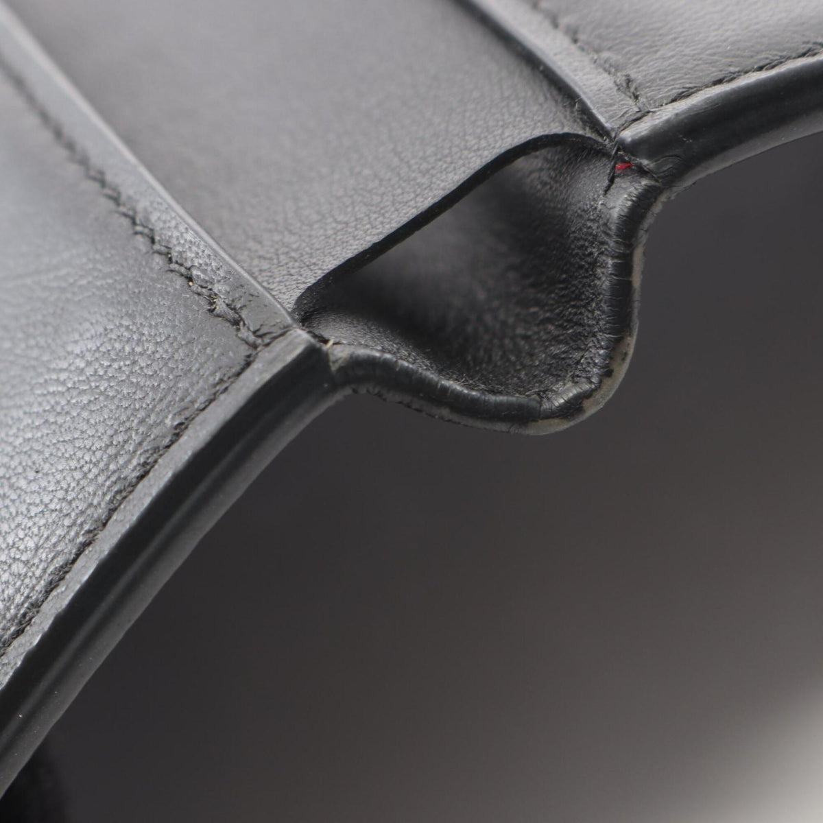 Louis Vuitton Black Leather Wallet (Tri-Fold) (Pre-Owned)