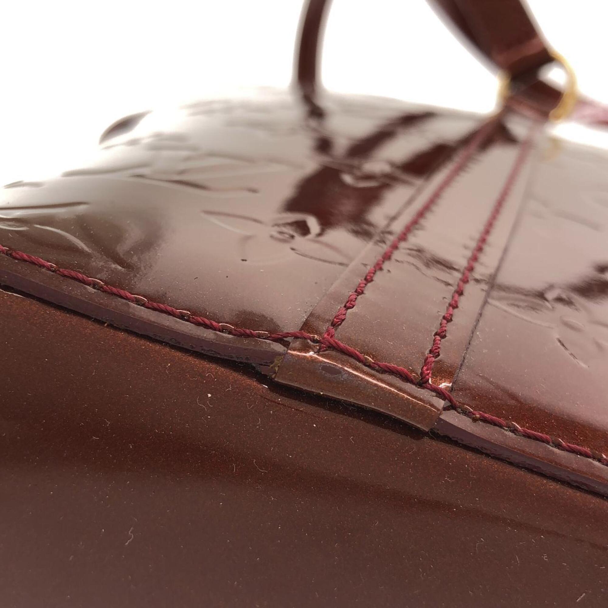 Louis Vuitton Rouge Fauviste Leather Shoulder Bag (Pre-Owned)