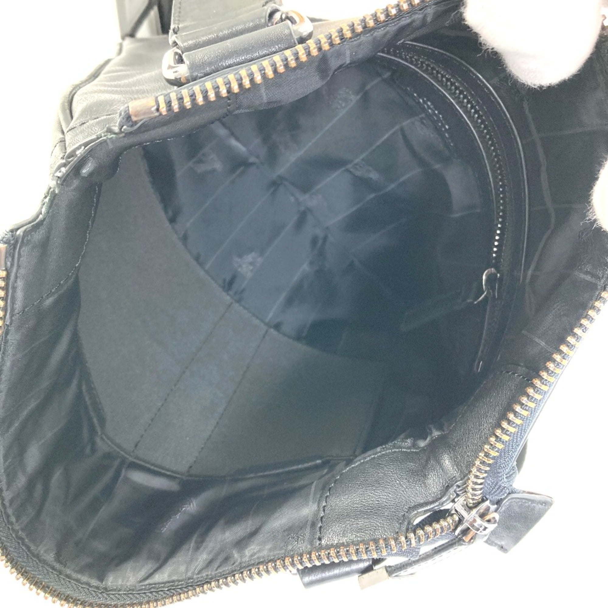 Versace Black Leather Shoulder Bag (Pre-Owned)