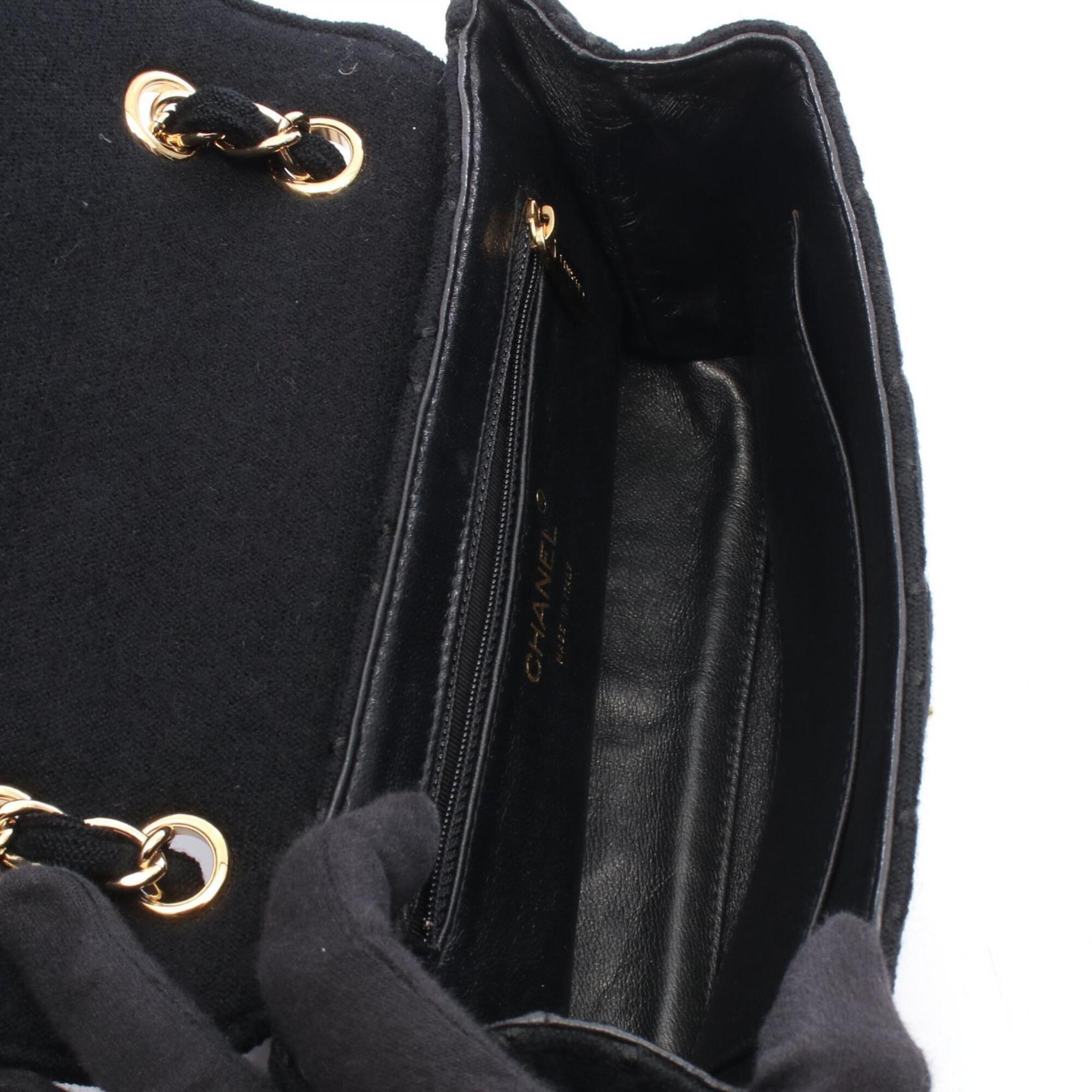 Chanel Black Jersey Handbag (Pre-Owned)