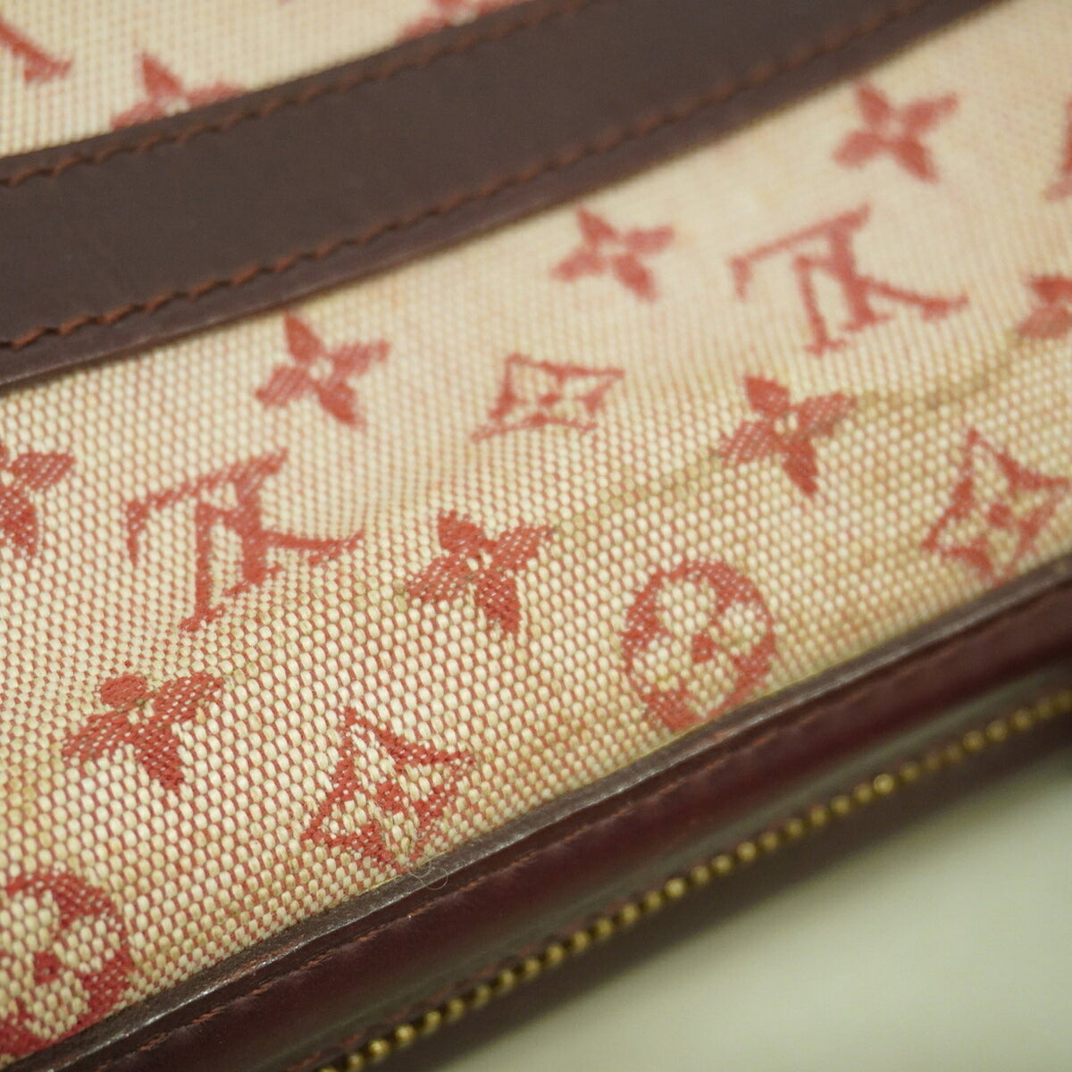 Louis Vuitton Cerise Handbag (Pre-Owned)