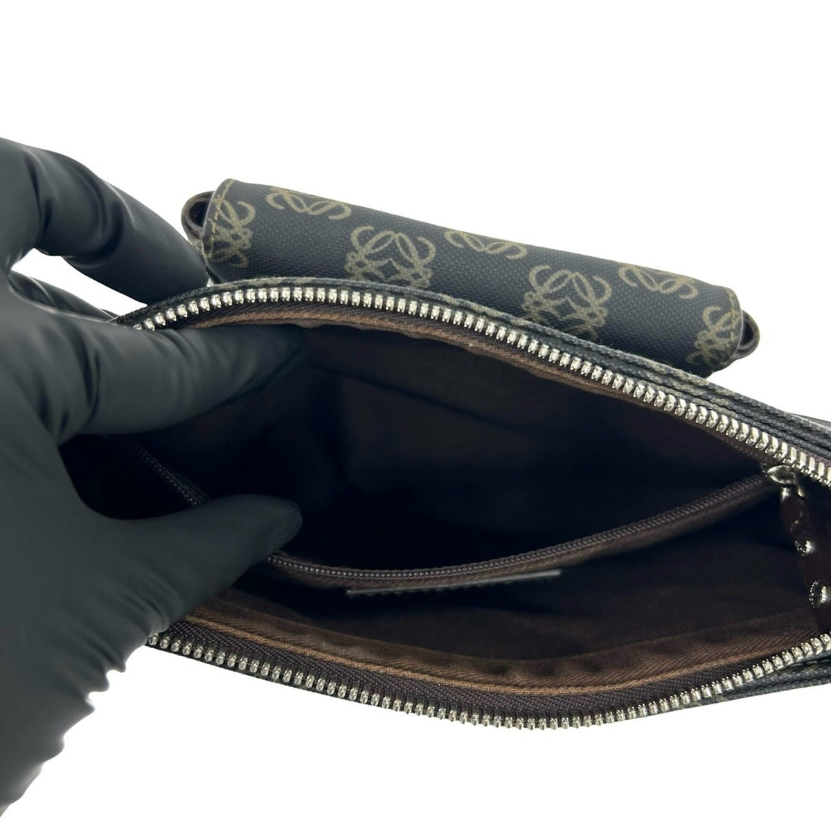 Loewe Brown Pvc Leather Pochette Shoulder Bag (Pre-Owned)