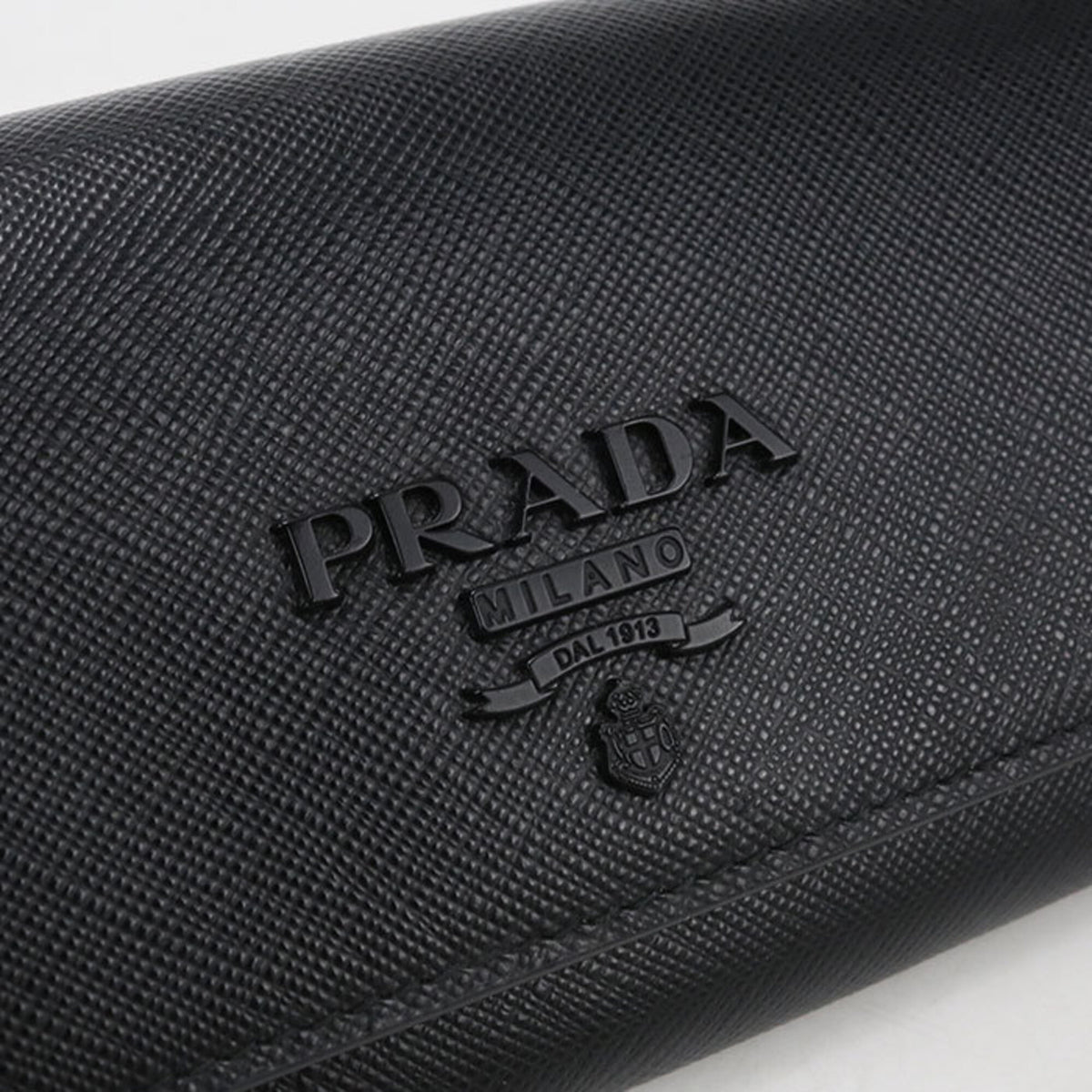 Prada Black Leather Long Wallet (Bi-Fold) (Pre-Owned)