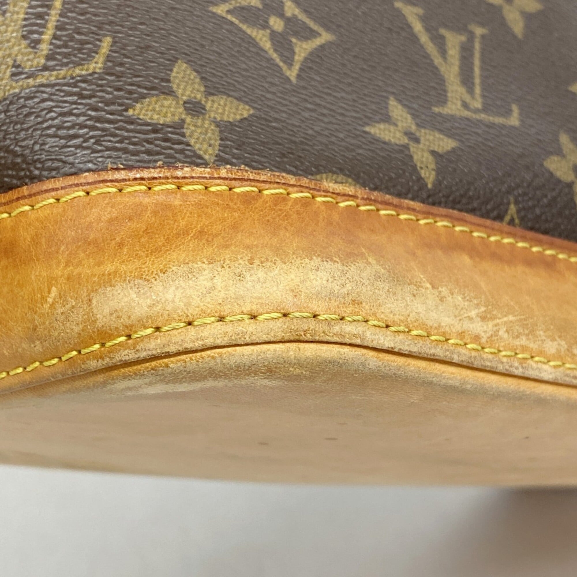 Louis Vuitton Brown Handbag (Pre-Owned)