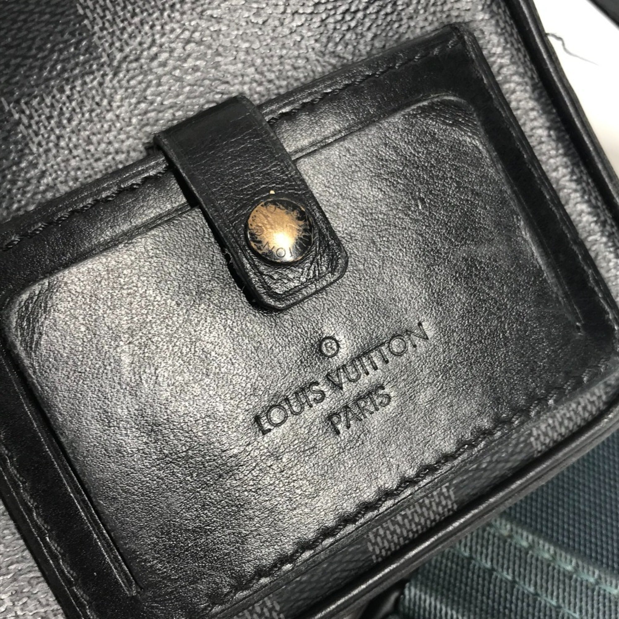 Louis Vuitton Black Damier Graphite Damier Graphite Messenger Bag Shoulder Bag (Pre-Owned)