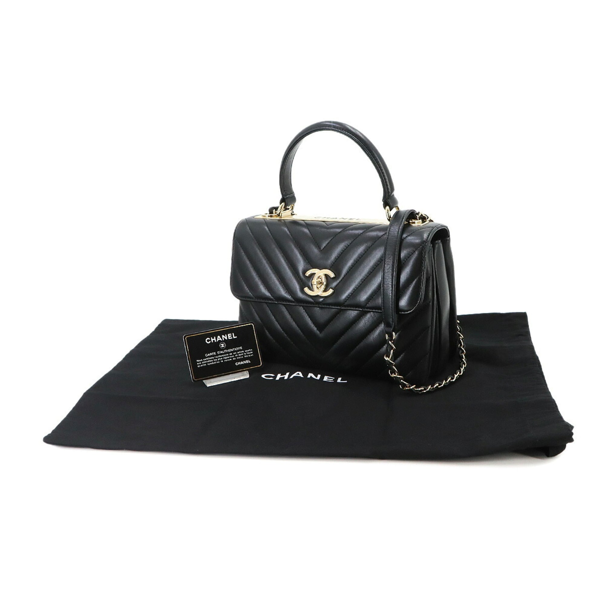 Chanel Chevron (V Stitch) Black Leather Handbag (Pre-Owned)