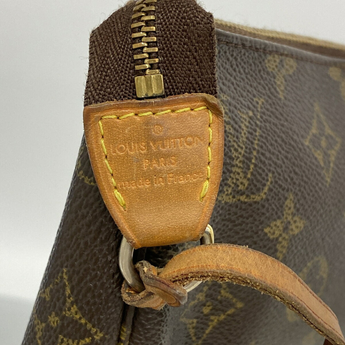 Louis Vuitton Brown Pouch (Pre-Owned)