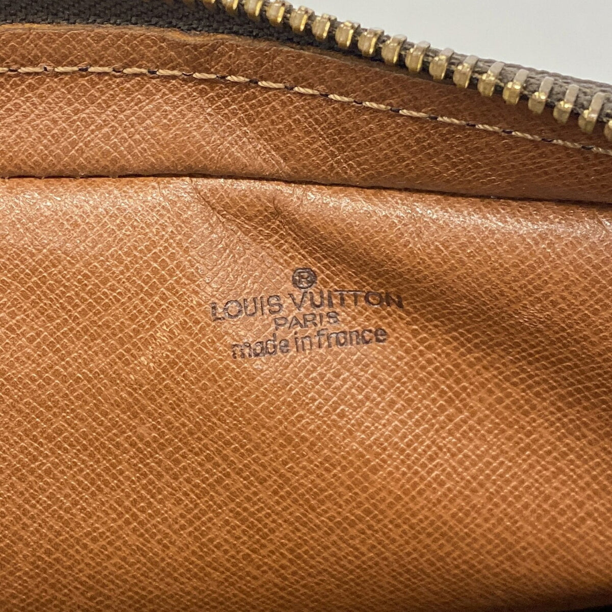 Louis Vuitton Brown Shoulder Bag (Pre-Owned)