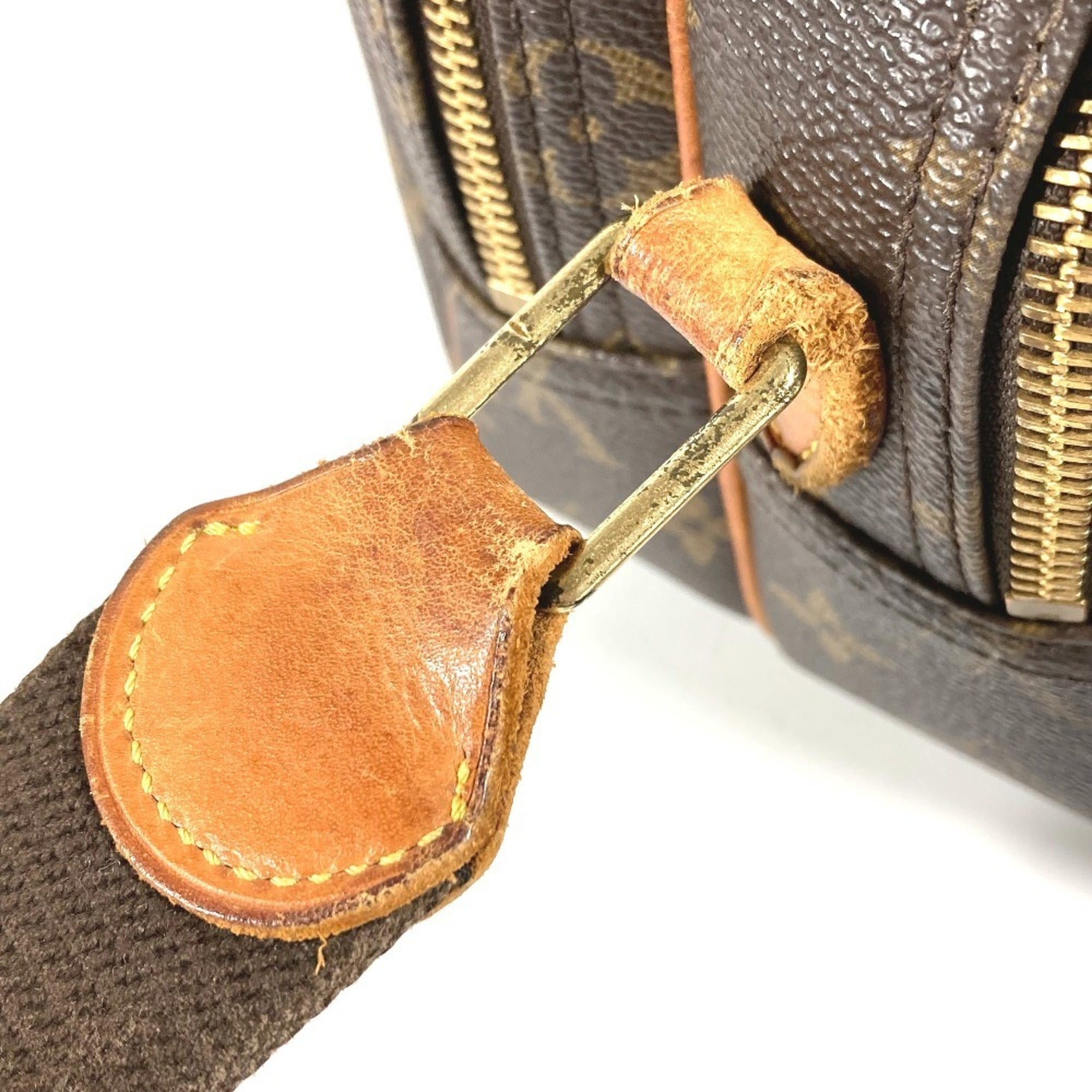 Louis Vuitton Brown Monogram Canvas Shoulder Bag (Pre-Owned)