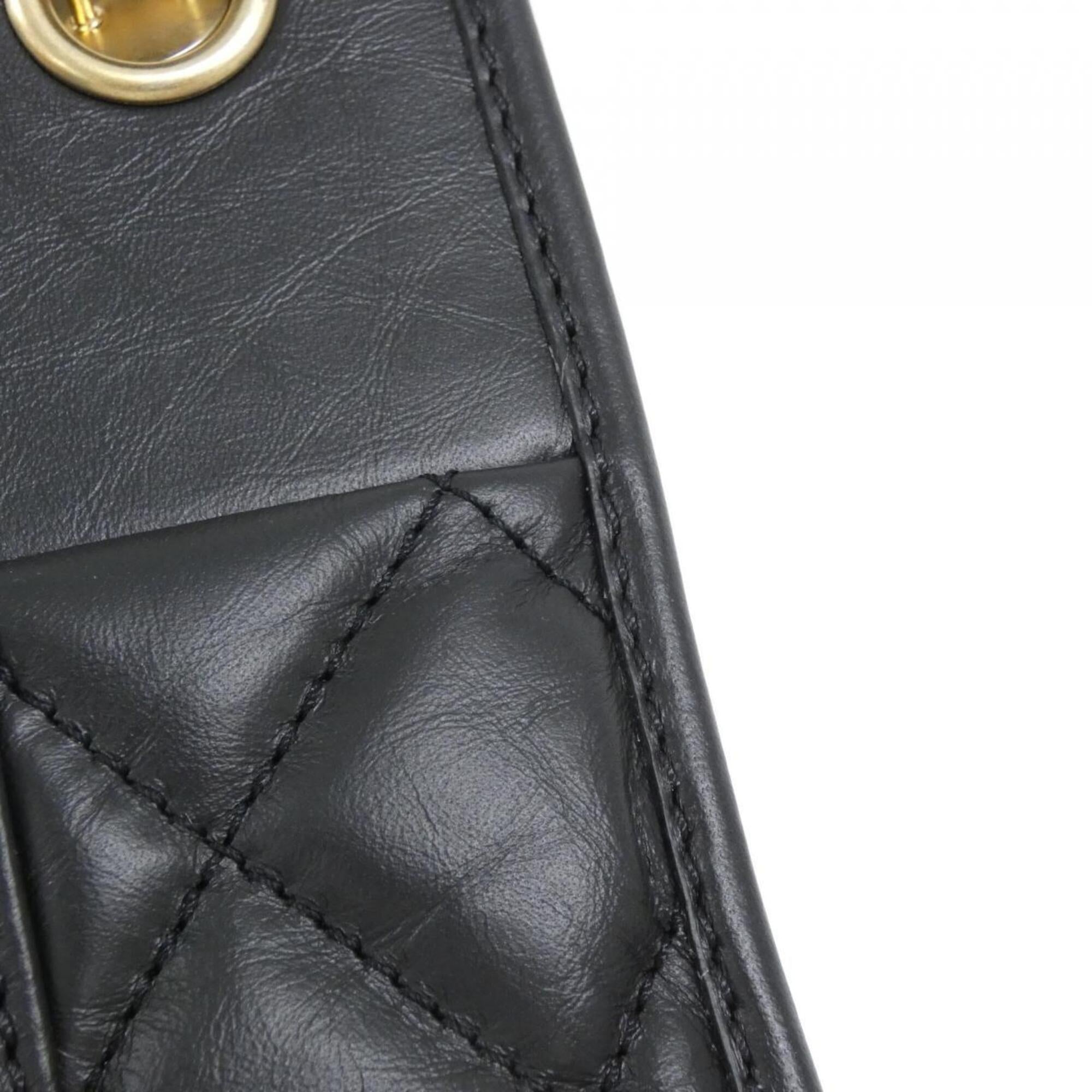 Chanel Black Leather Shoulder Bag (Pre-Owned)