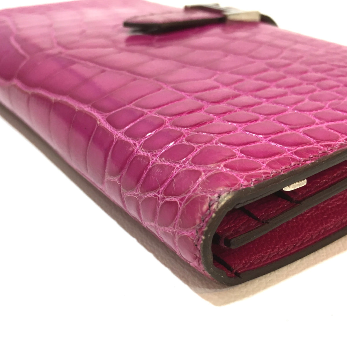 Hermes Pink Other Long Wallet (Bi-Fold) (Pre-Owned)