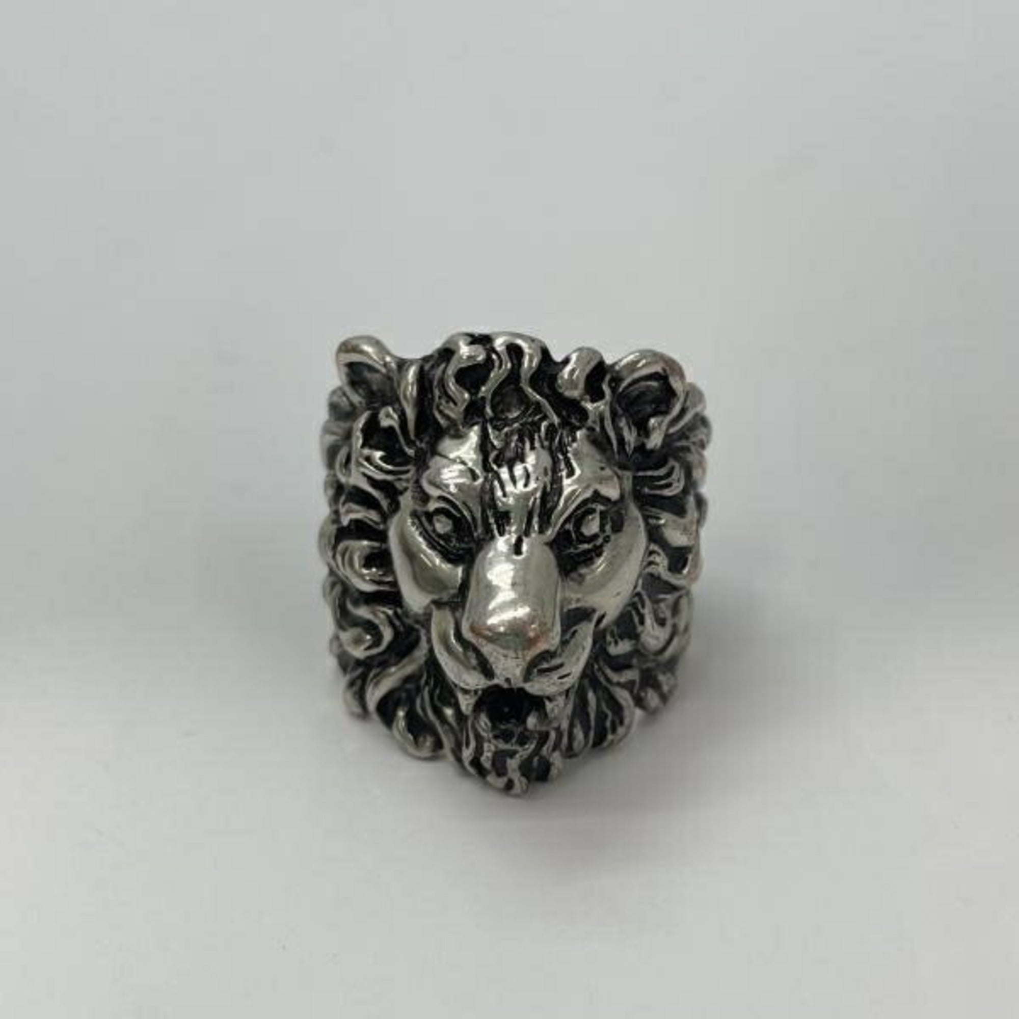 Gucci Silver (Pre-Owned)
