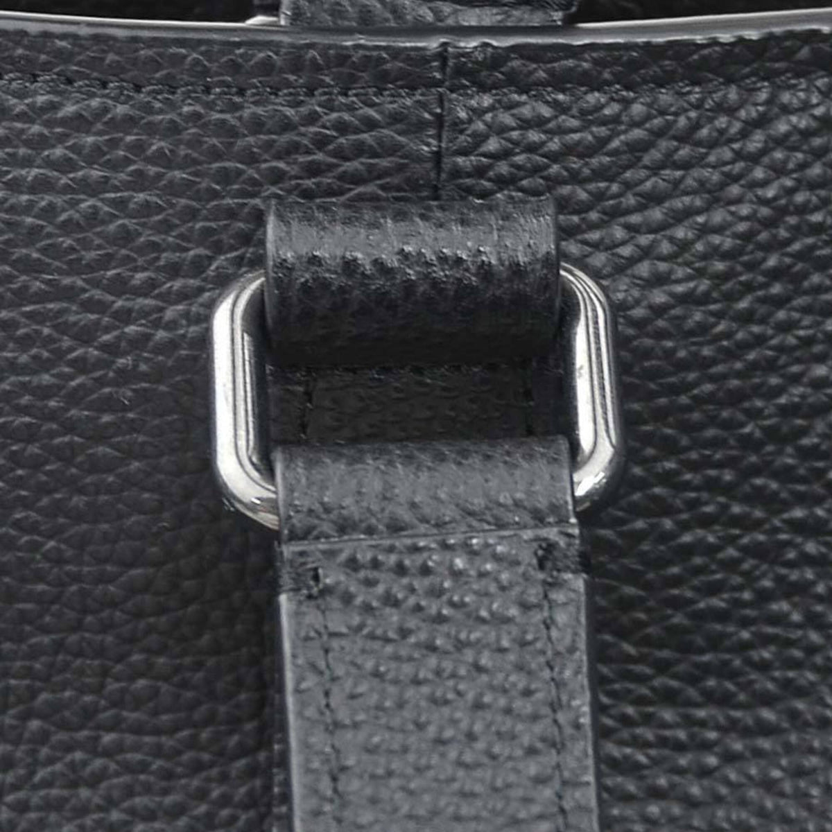 Coach Black Leather Shoulder Bag (Pre-Owned)