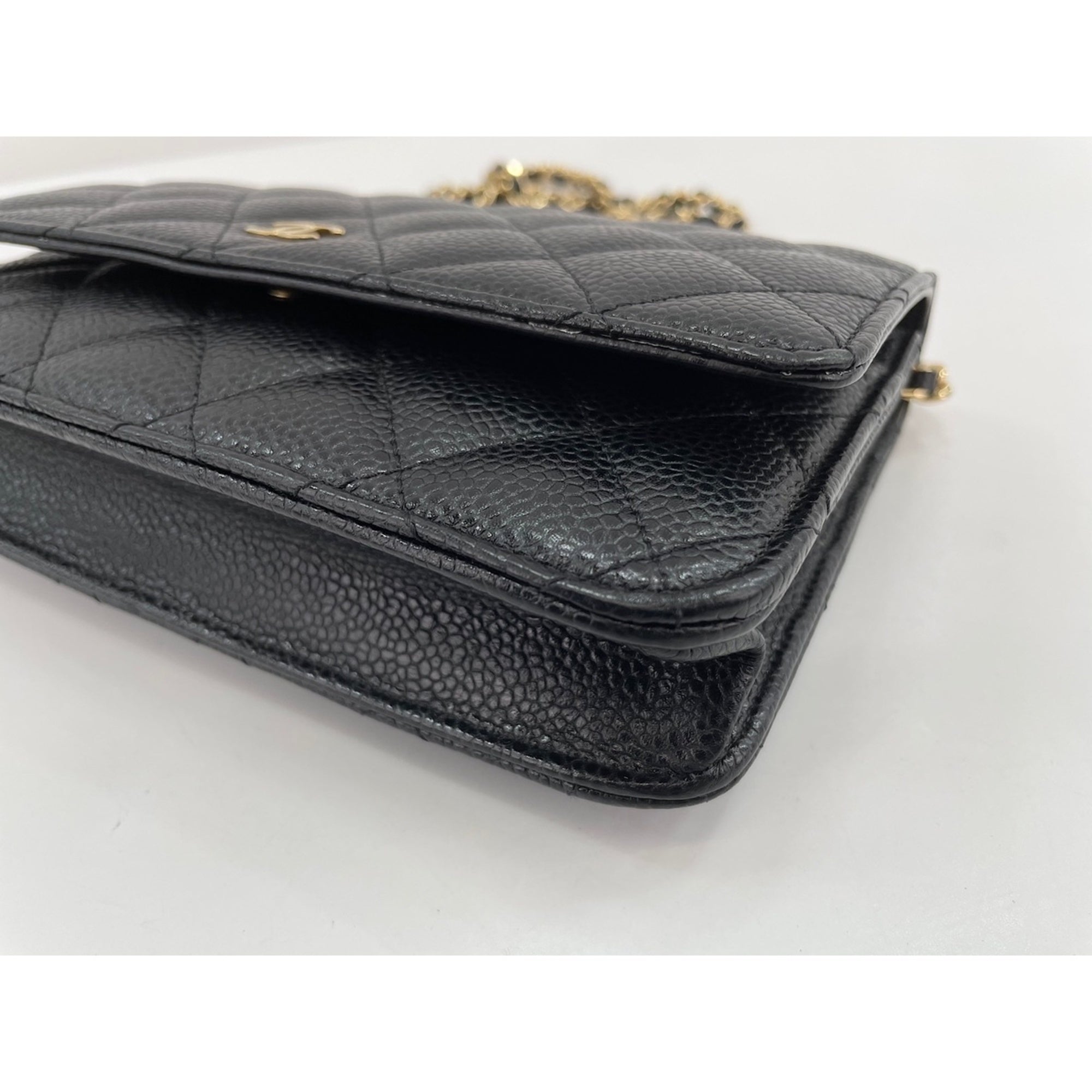 Chanel Black Shoulder Bag (Pre-Owned)