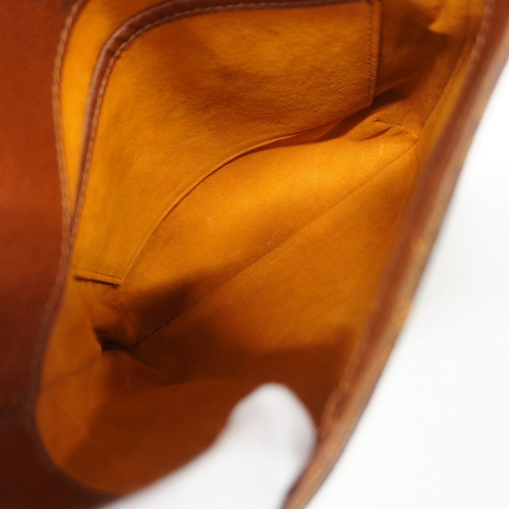 Louis Vuitton Brown Shoulder Bag (Pre-Owned)