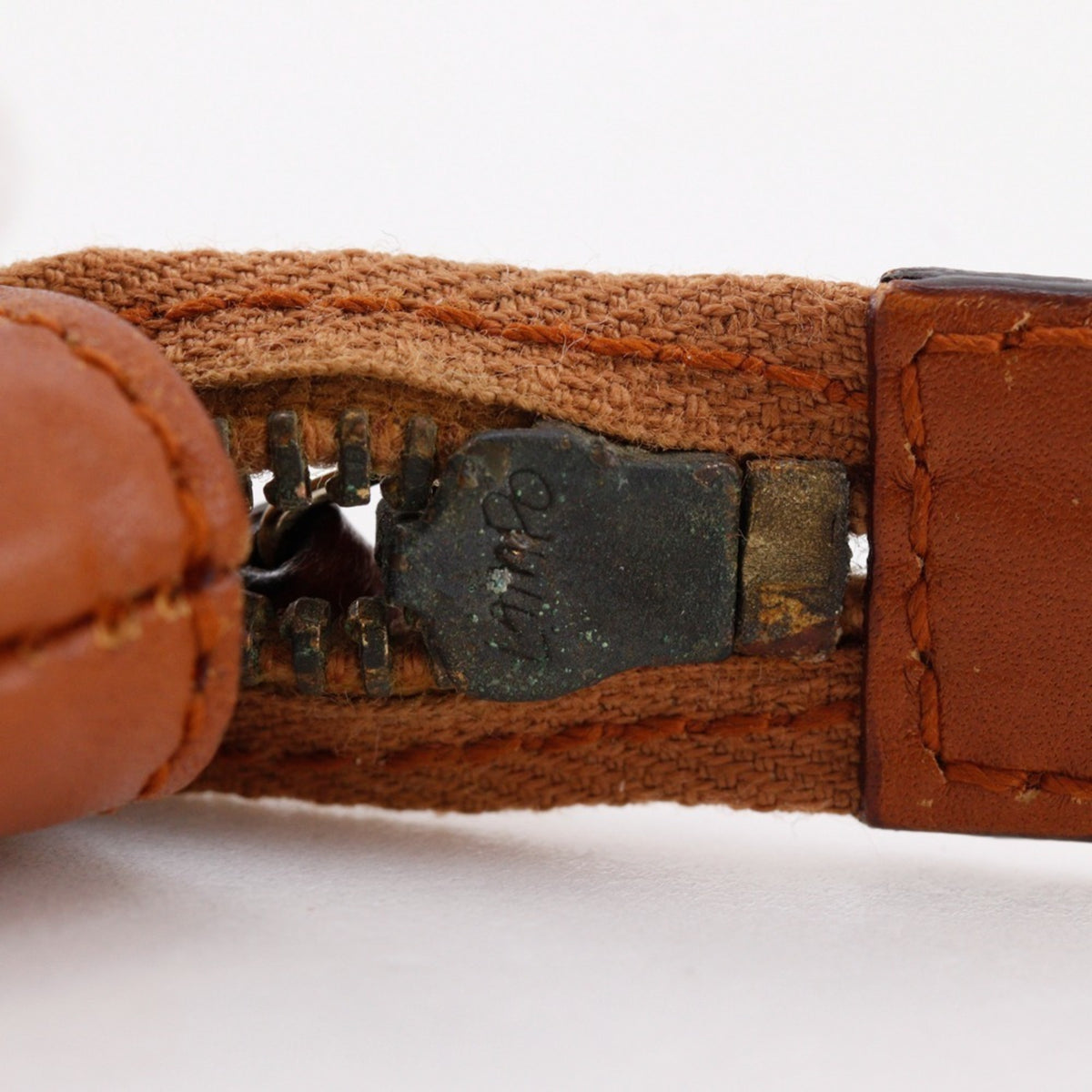 Gucci Brown Leather Pouch (Pre-Owned)