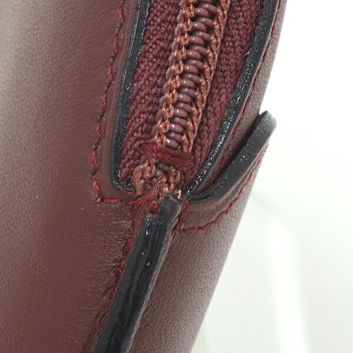 Cartier Bordeaux Leather Coin Purse/Coin Case (Pre-Owned)