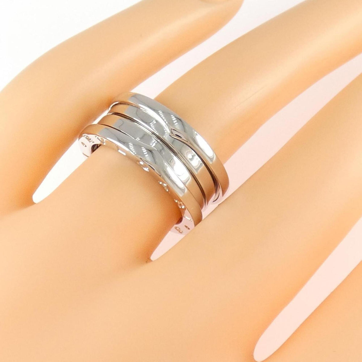 Bvlgari White Gold White Gold (18K) Band Ring (Pre-Owned)