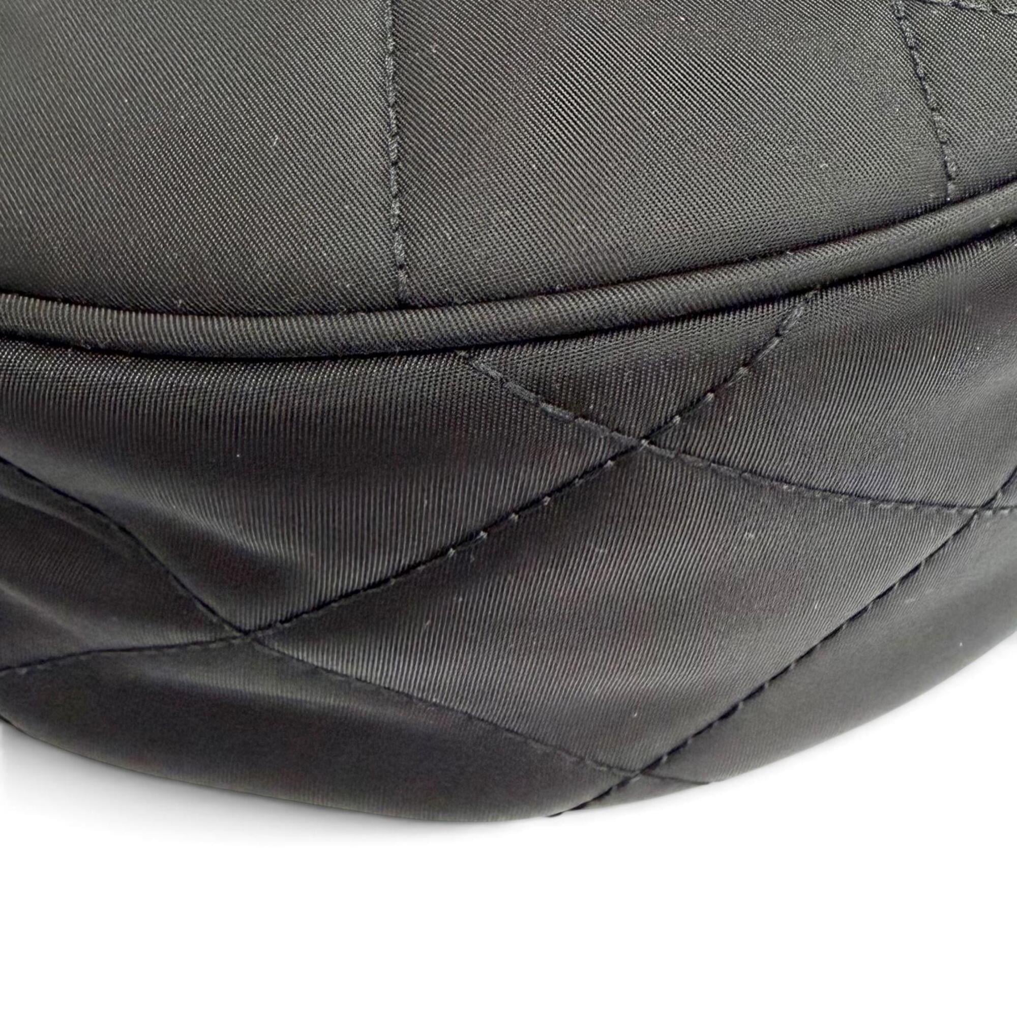 Burberry Black Nylon Leather Crossbody Bag Shoulder Bag (Pre-Owned)
