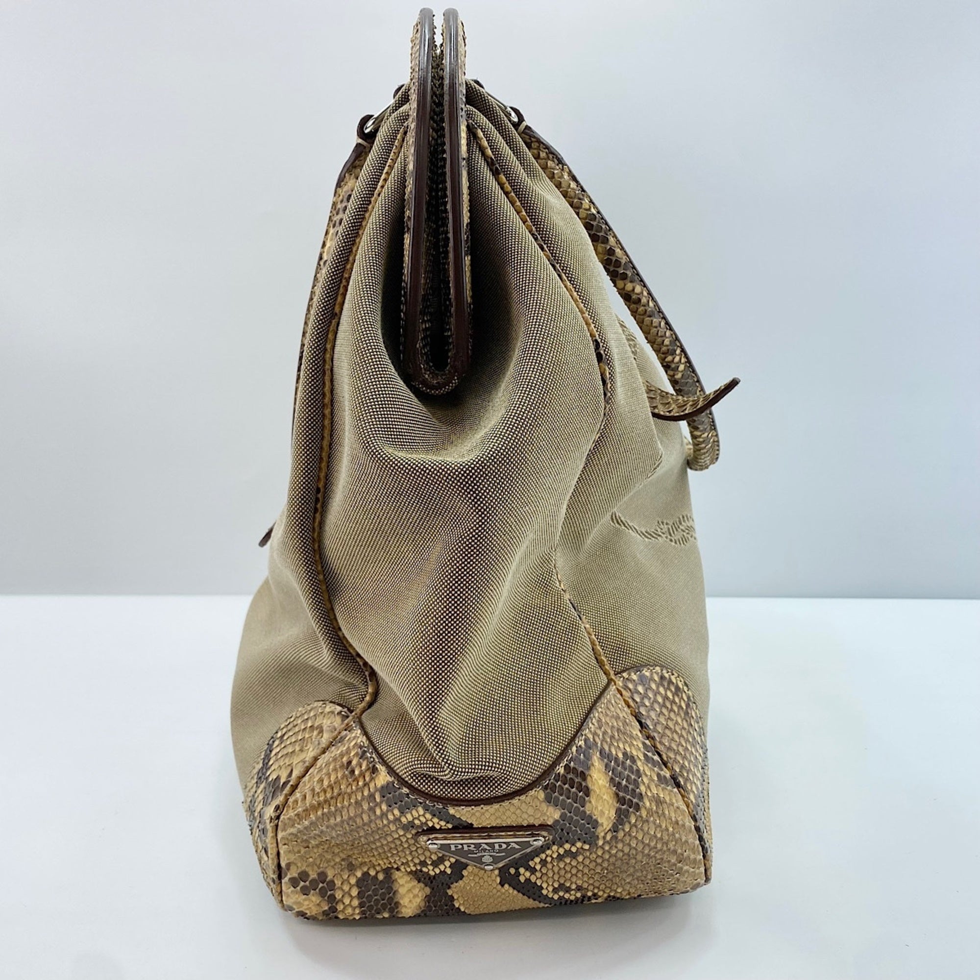 Prada Beige Handbag (Pre-Owned)