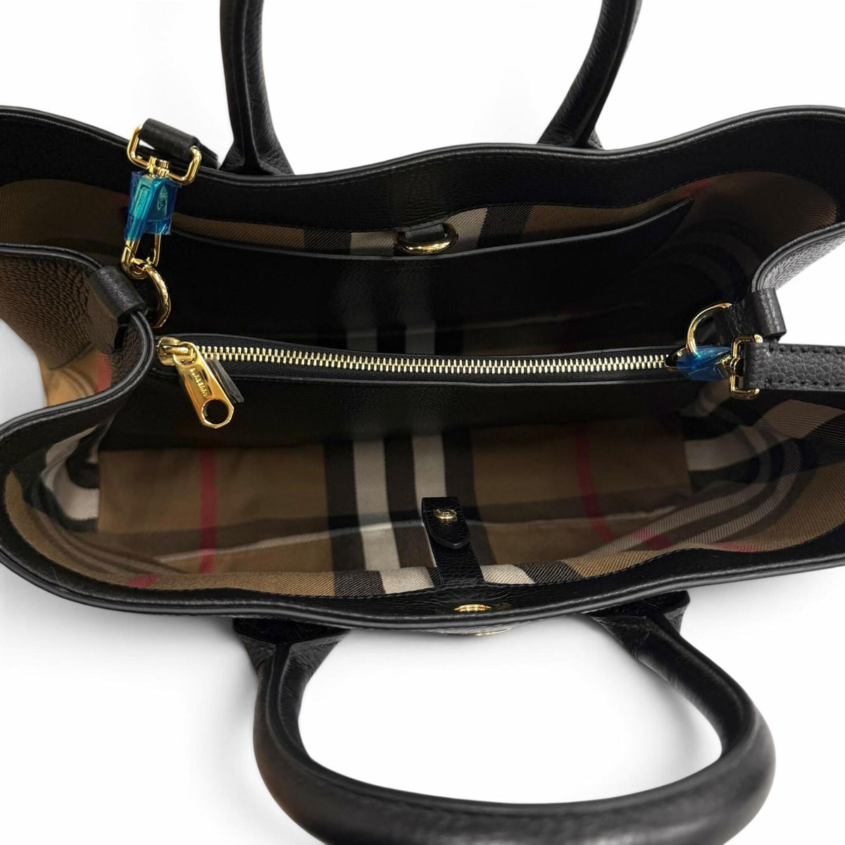 Burberry Black Leather Handbag (Pre-Owned)
