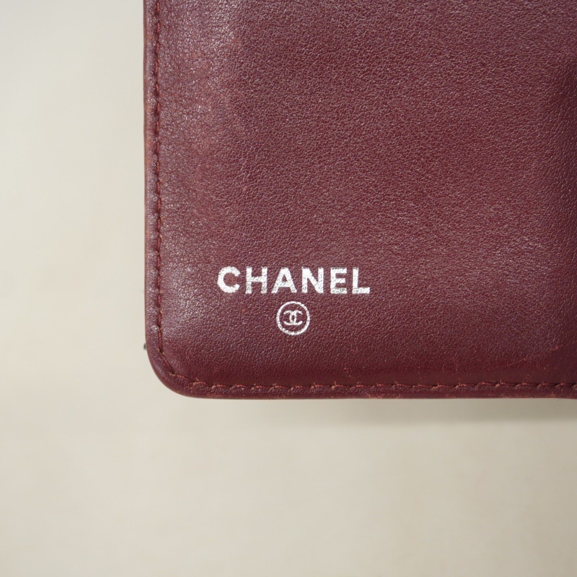 Chanel Black Grained Calfskin Wallet (Bi-Fold) (Pre-Owned)