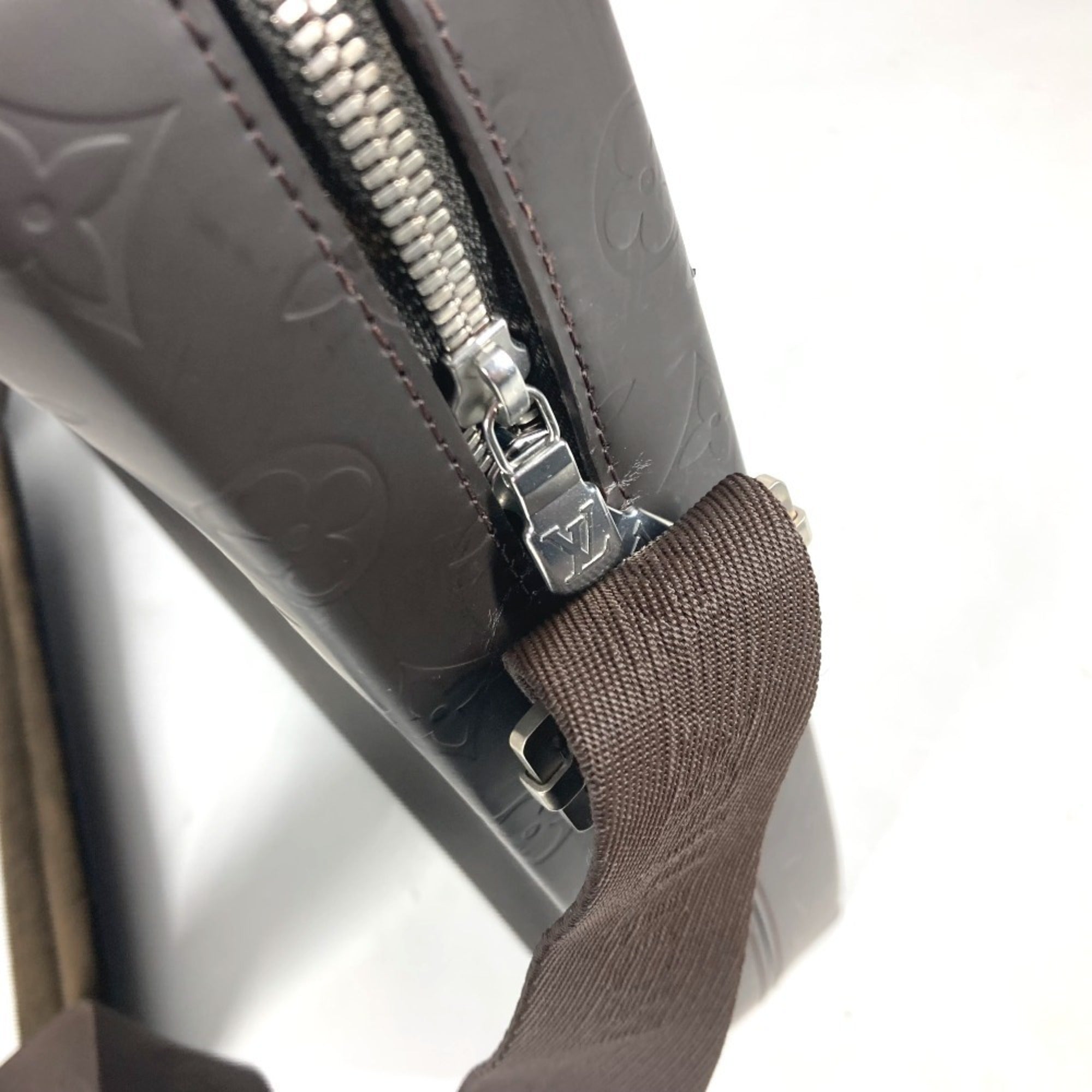 Louis Vuitton Brown Leather Shoulder Bag (Pre-Owned)