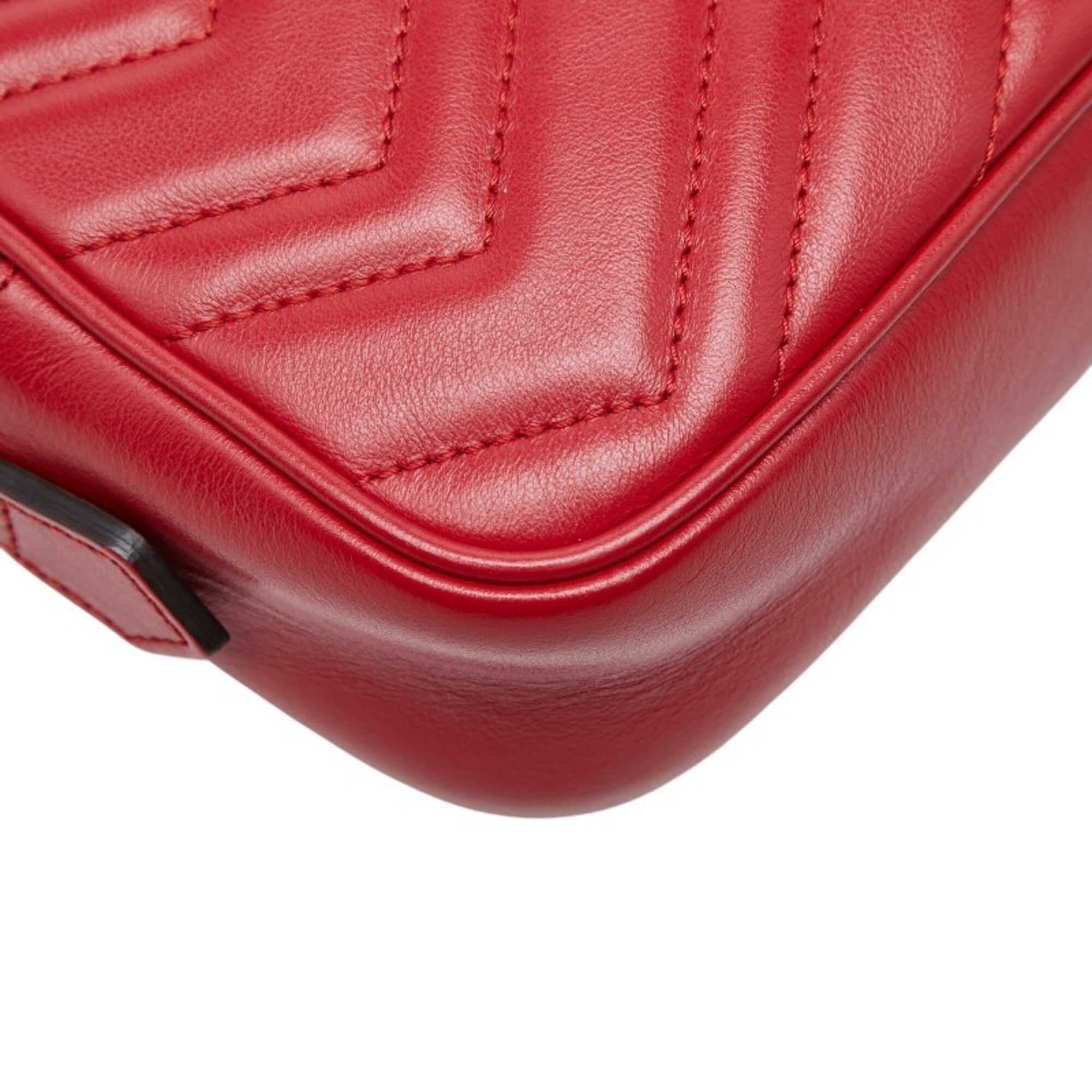 Gucci Red Color Leather Shoulder Bag (Pre-Owned)