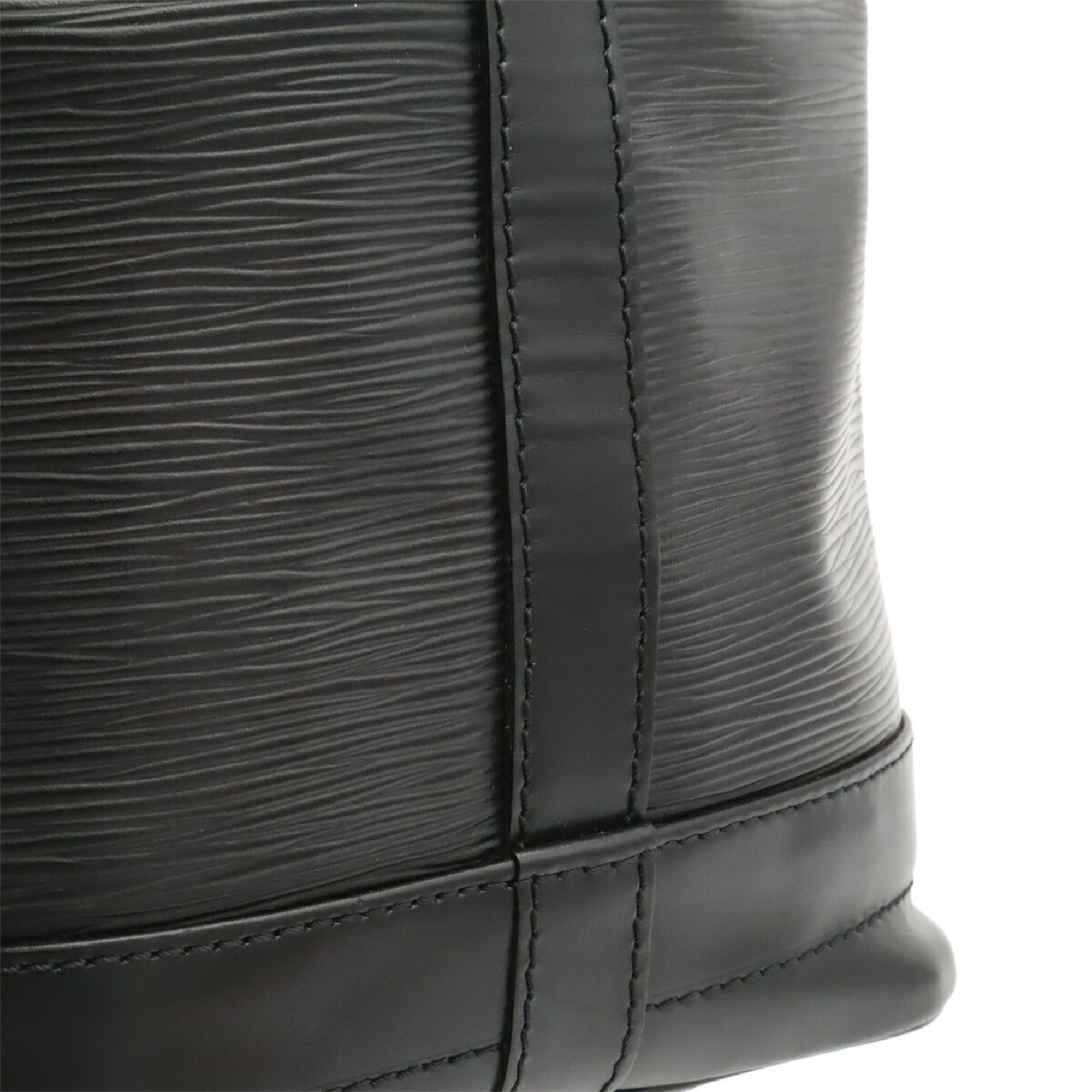 Louis Vuitton Black Noir Epi Leather Shoulder Bag (Pre-Owned)