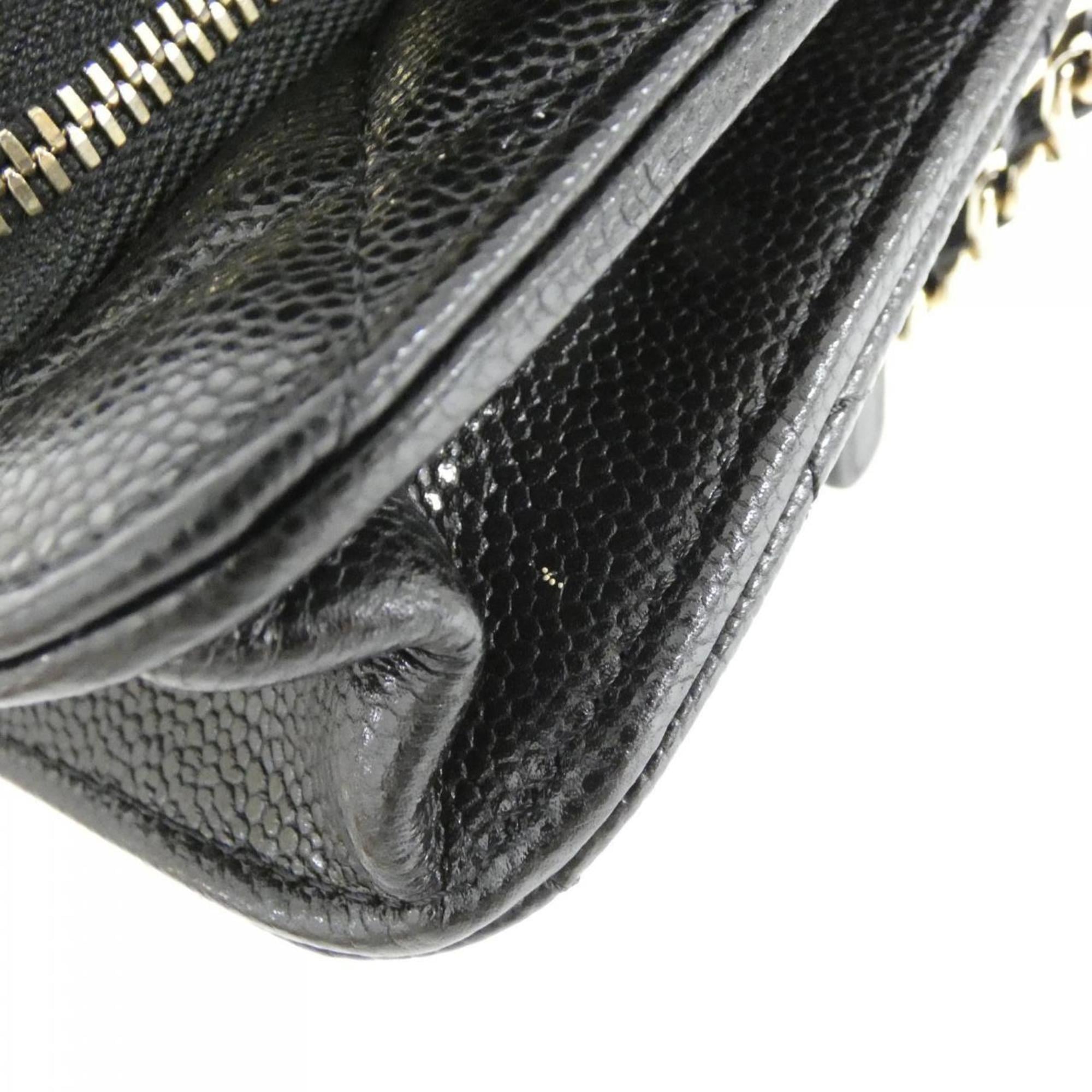 Chanel Black Grained Calfskin Shoulder Bag (Pre-Owned)