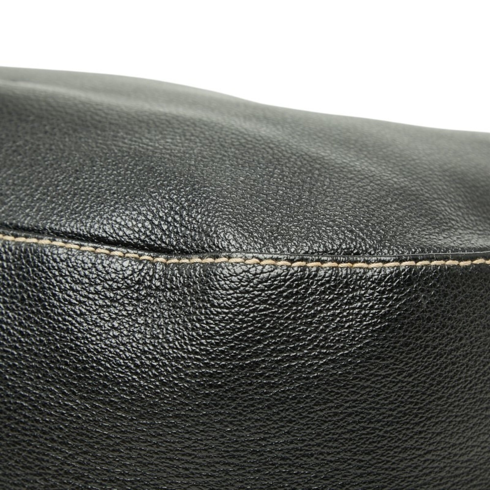 Bvlgari Black Leather Shoulder Bag (Pre-Owned)