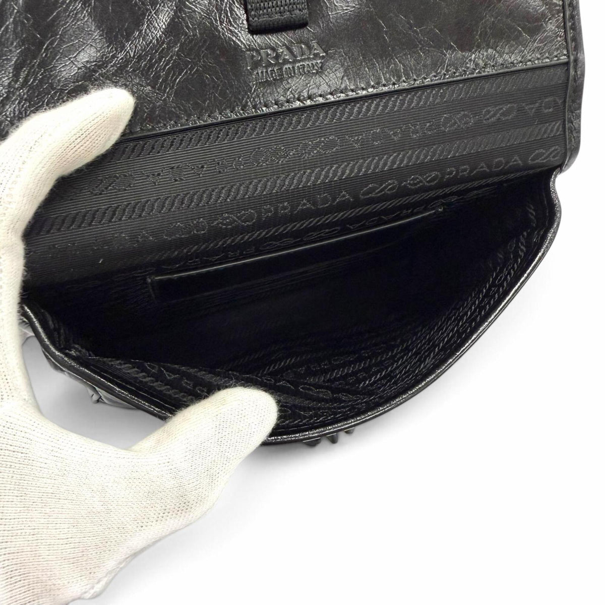Prada Black Leather Shoulder Bag (Pre-Owned)