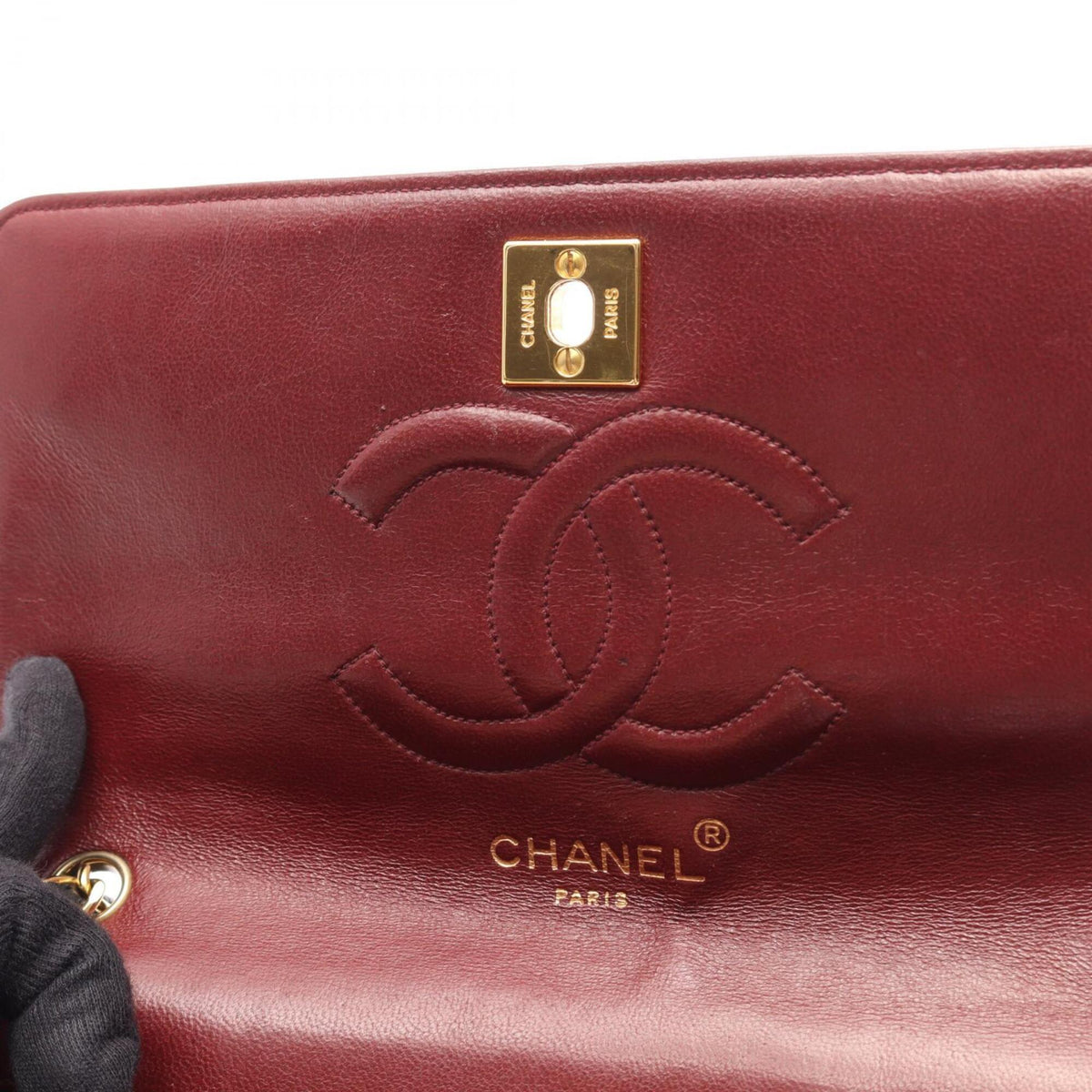 Chanel Black Leather Handbag Shoulder Bag (Pre-Owned)