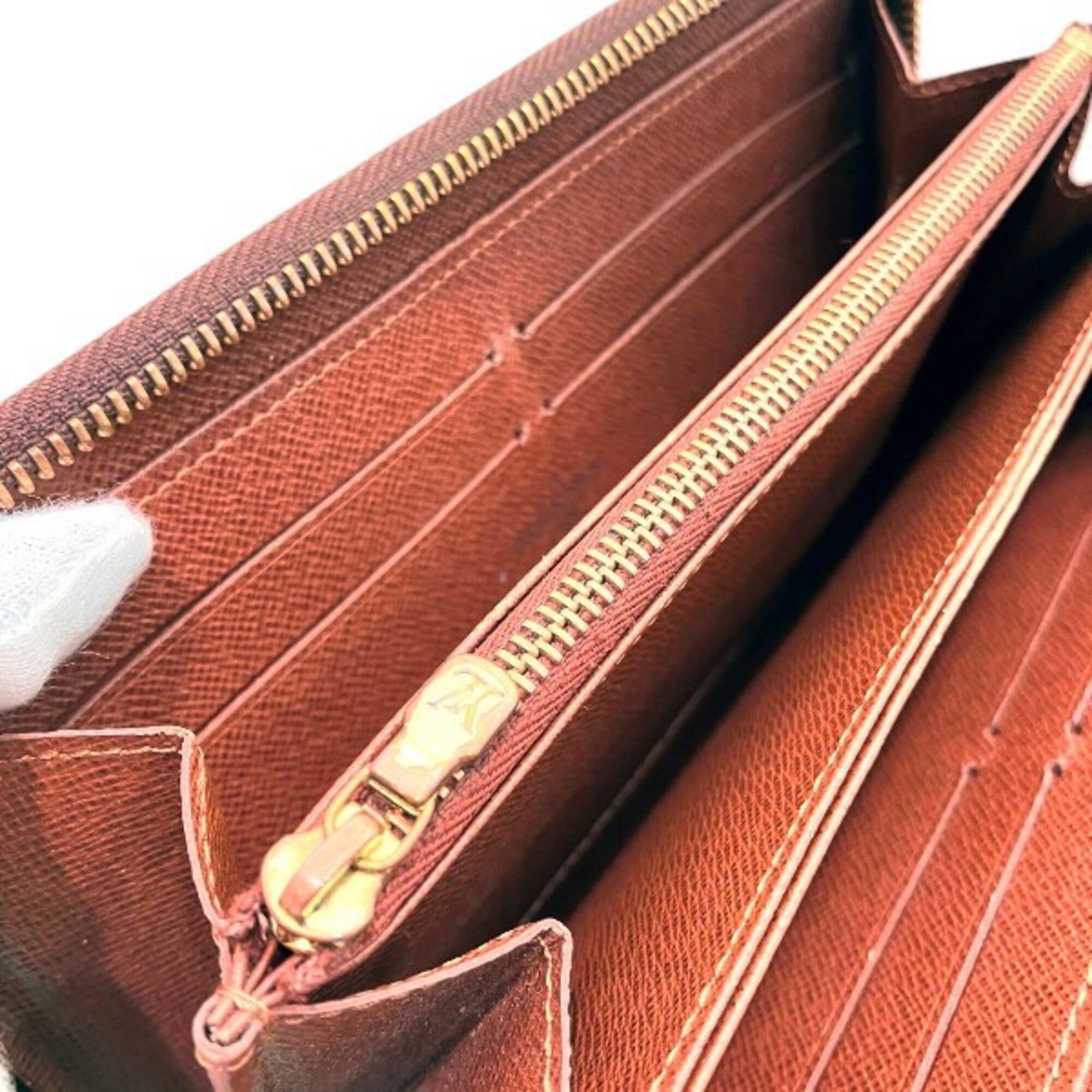 Louis Vuitton Brown Monogram Long Wallet (Bi-Fold) (Pre-Owned)