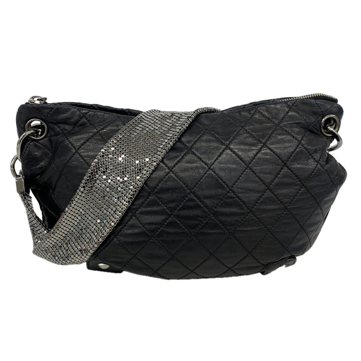 Chanel Black Leather Shoulder Bag (Pre-Owned)