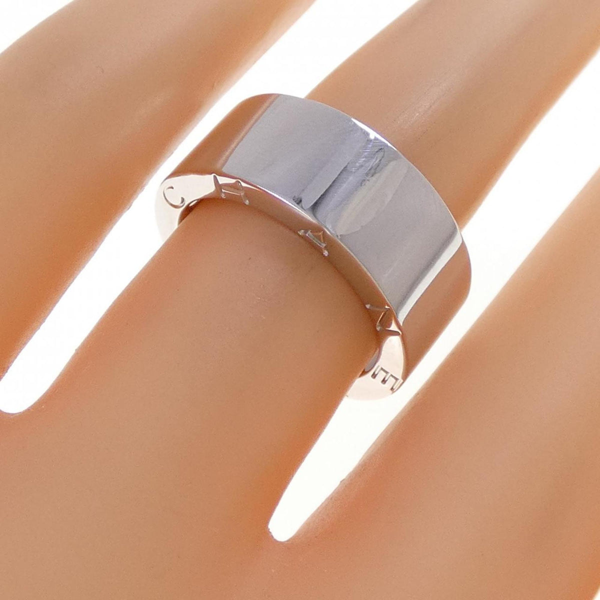 Chanel White Gold White Gold (18K) Band Ring (Pre-Owned)