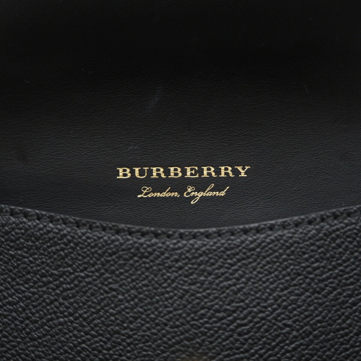 Burberry Black Leather Shoulder Bag (Pre-Owned)