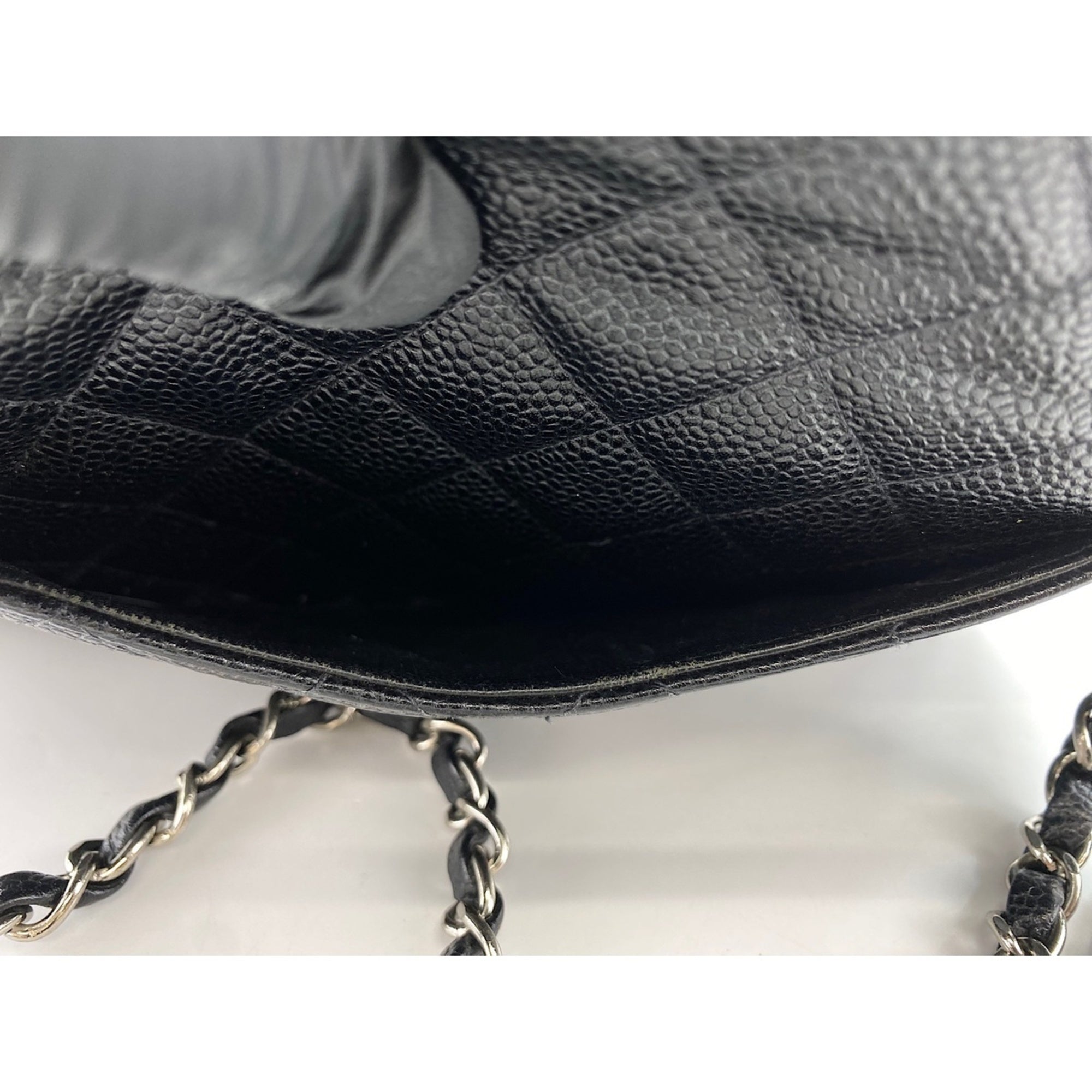 Chanel Black Shoulder Bag (Pre-Owned)