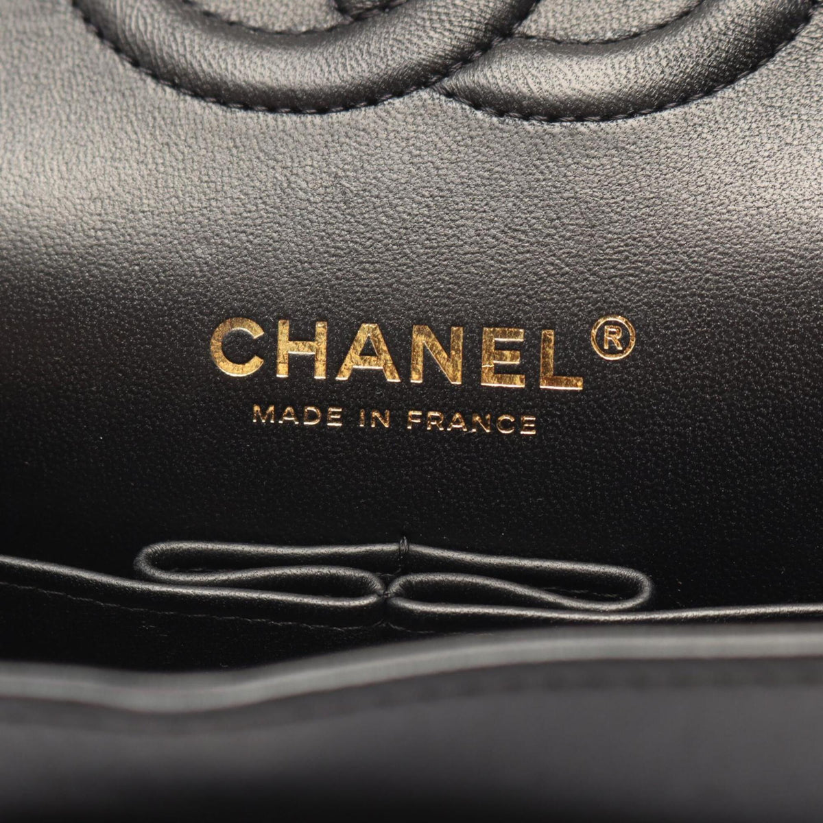 Chanel Matelasse Black Leather Handbag Shoulder Bag (Pre-Owned)