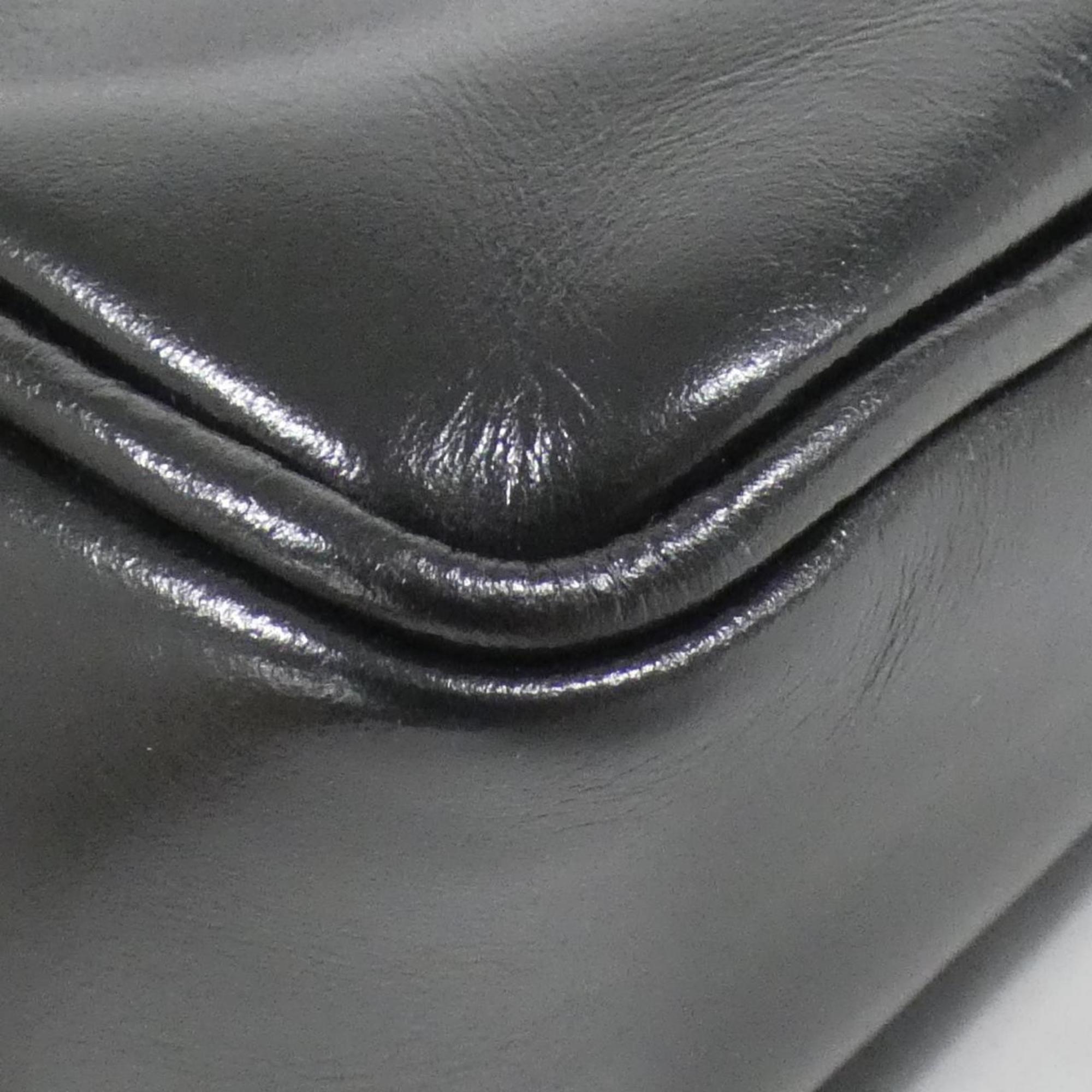 Louis Vuitton Black Leather Shoulder Bag (Pre-Owned)